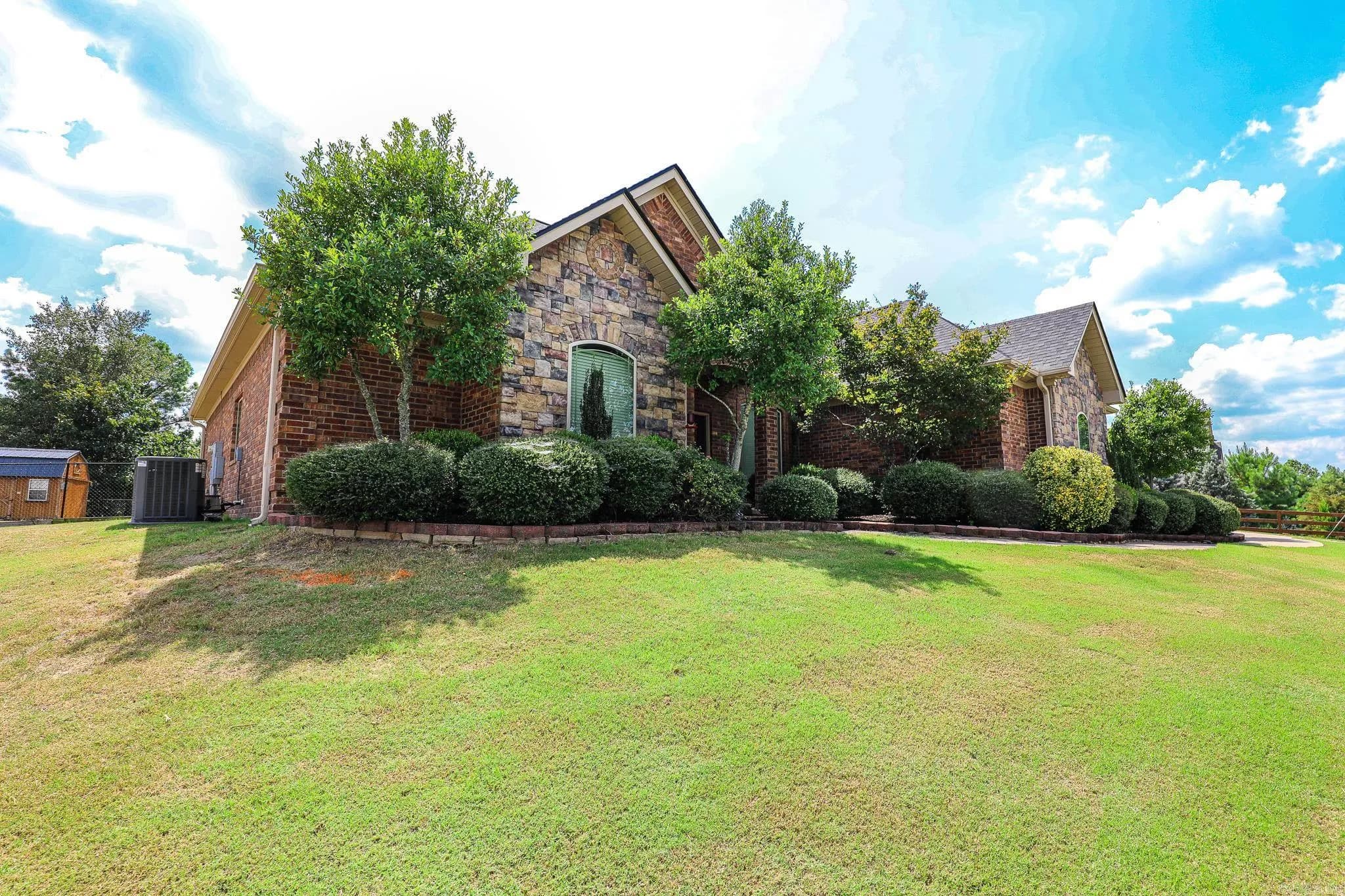 Property at 11126  Stonehill dr - Image 4
