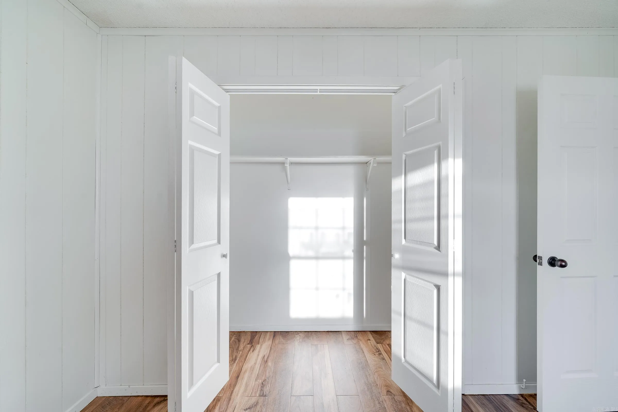 Property at 232  Gore - Image 24