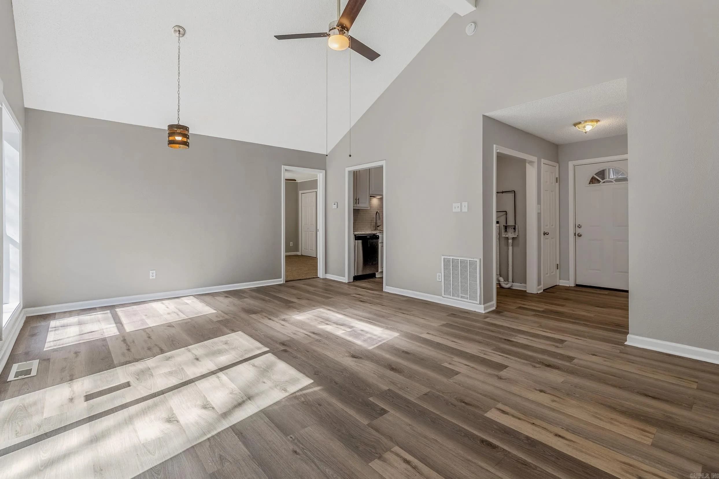 Property at 106  Shadow ridge - Image 4