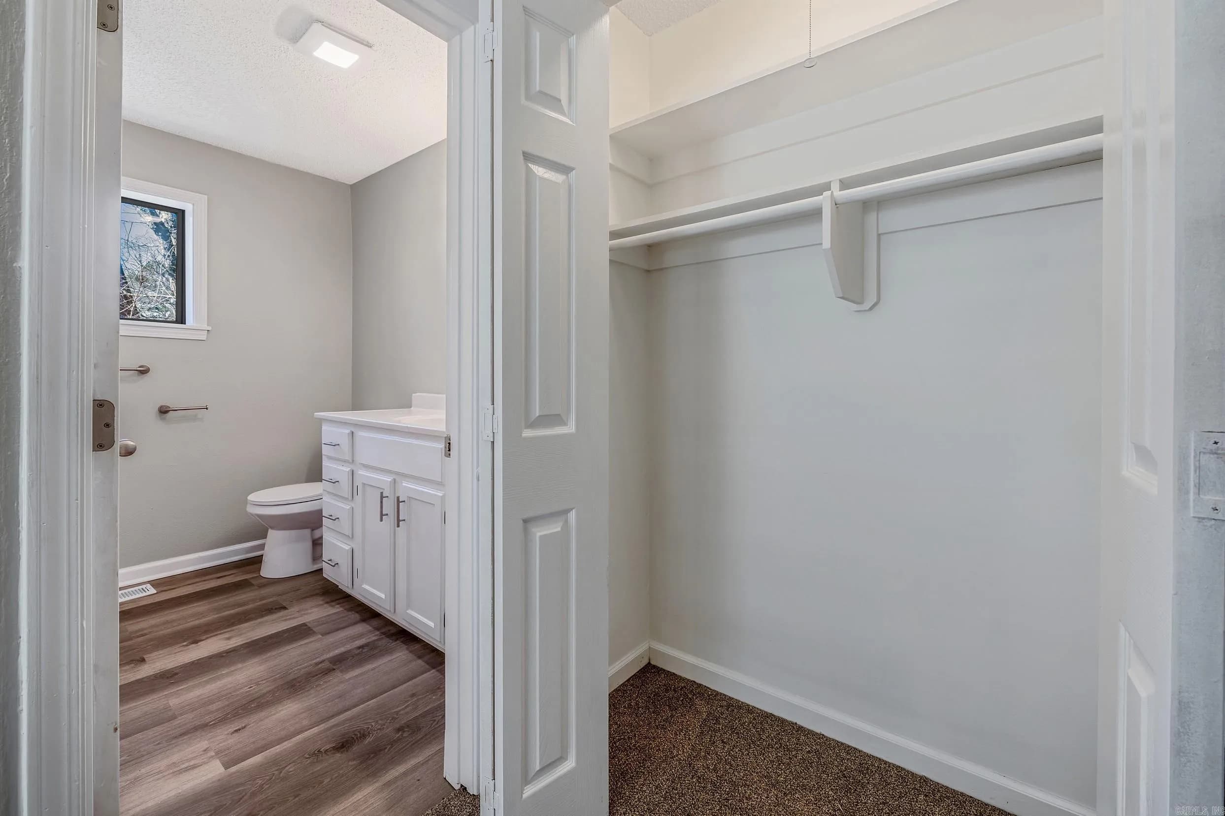 Property at 106  Shadow ridge - Image 16