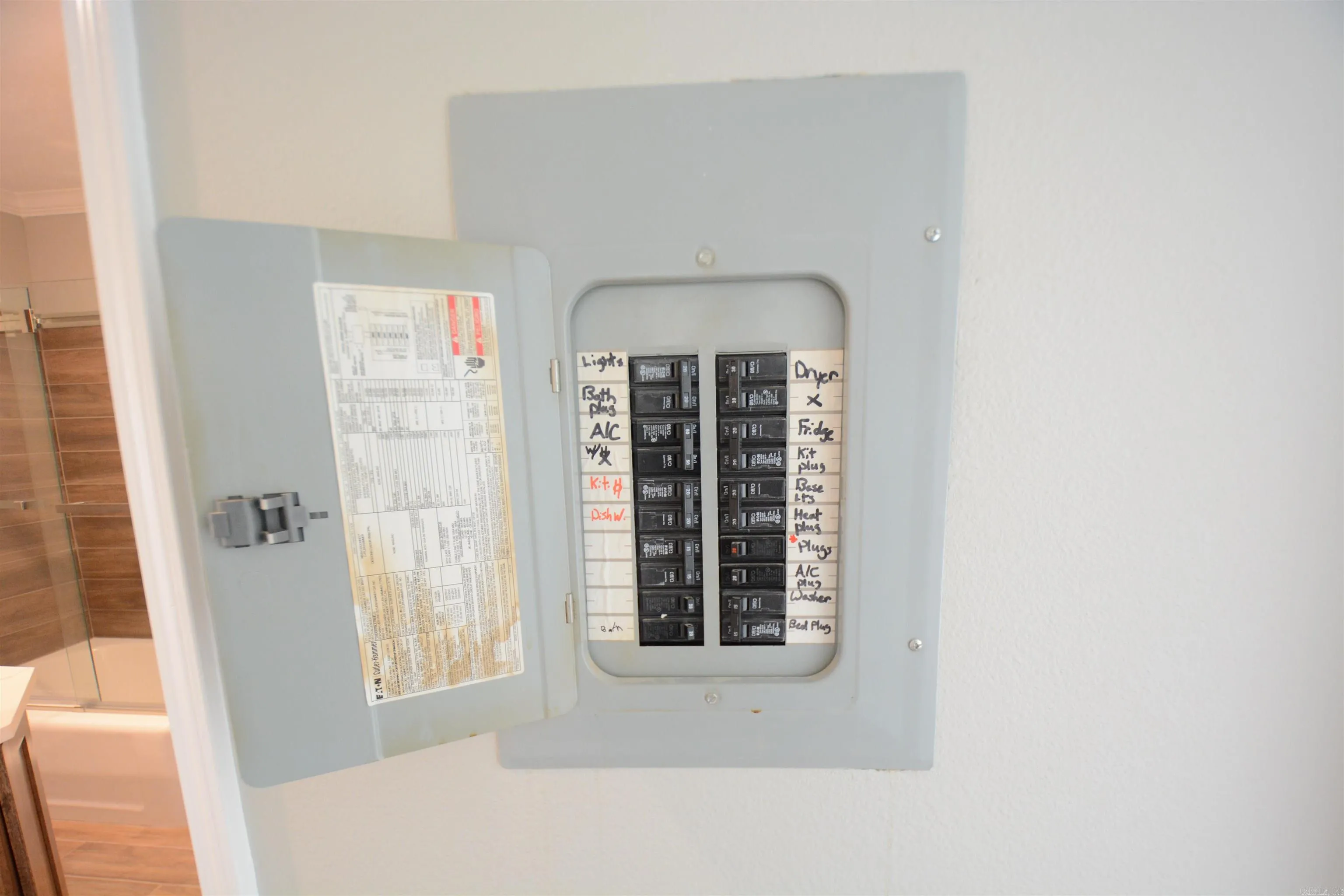 Property at 116  Nickels - Image 24