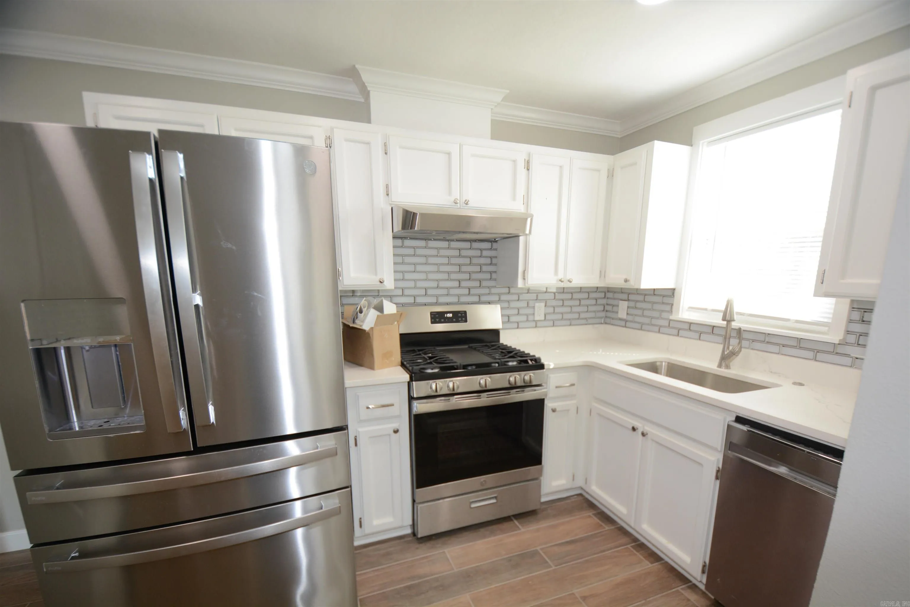 Property at 116  Nickels - Image 6