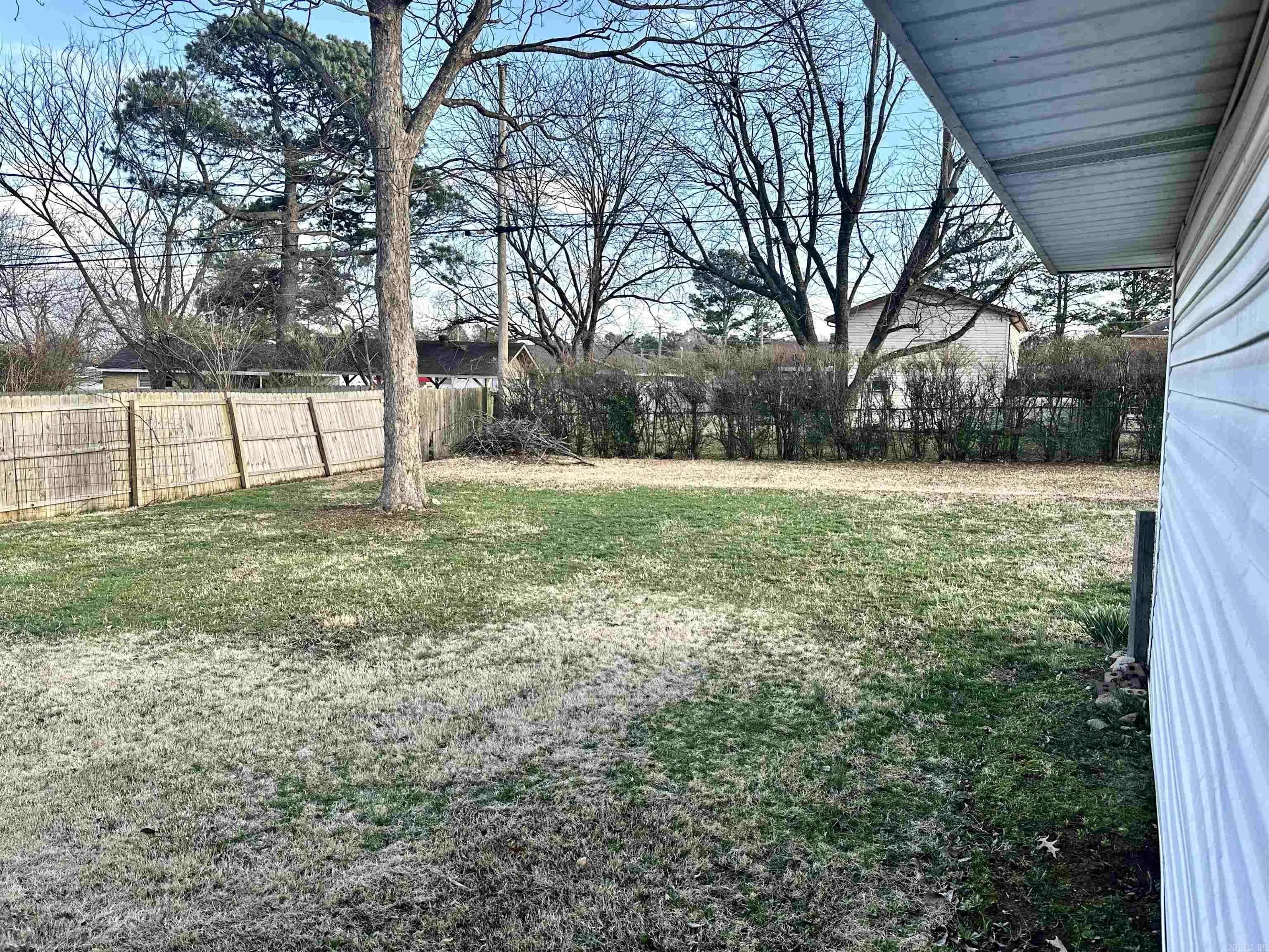 Property at 715  Crest - Image 16