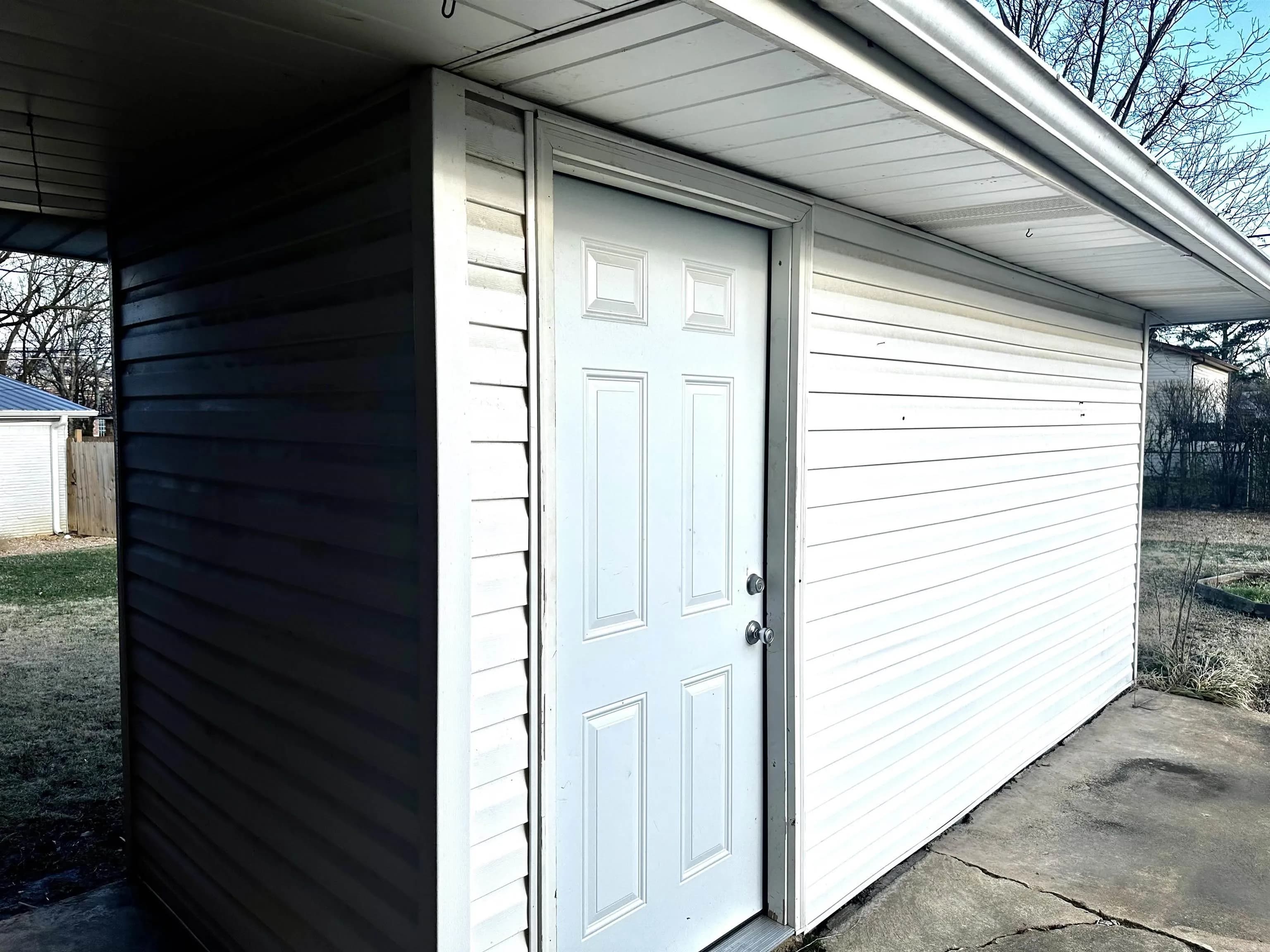 Property at 715  Crest - Image 14