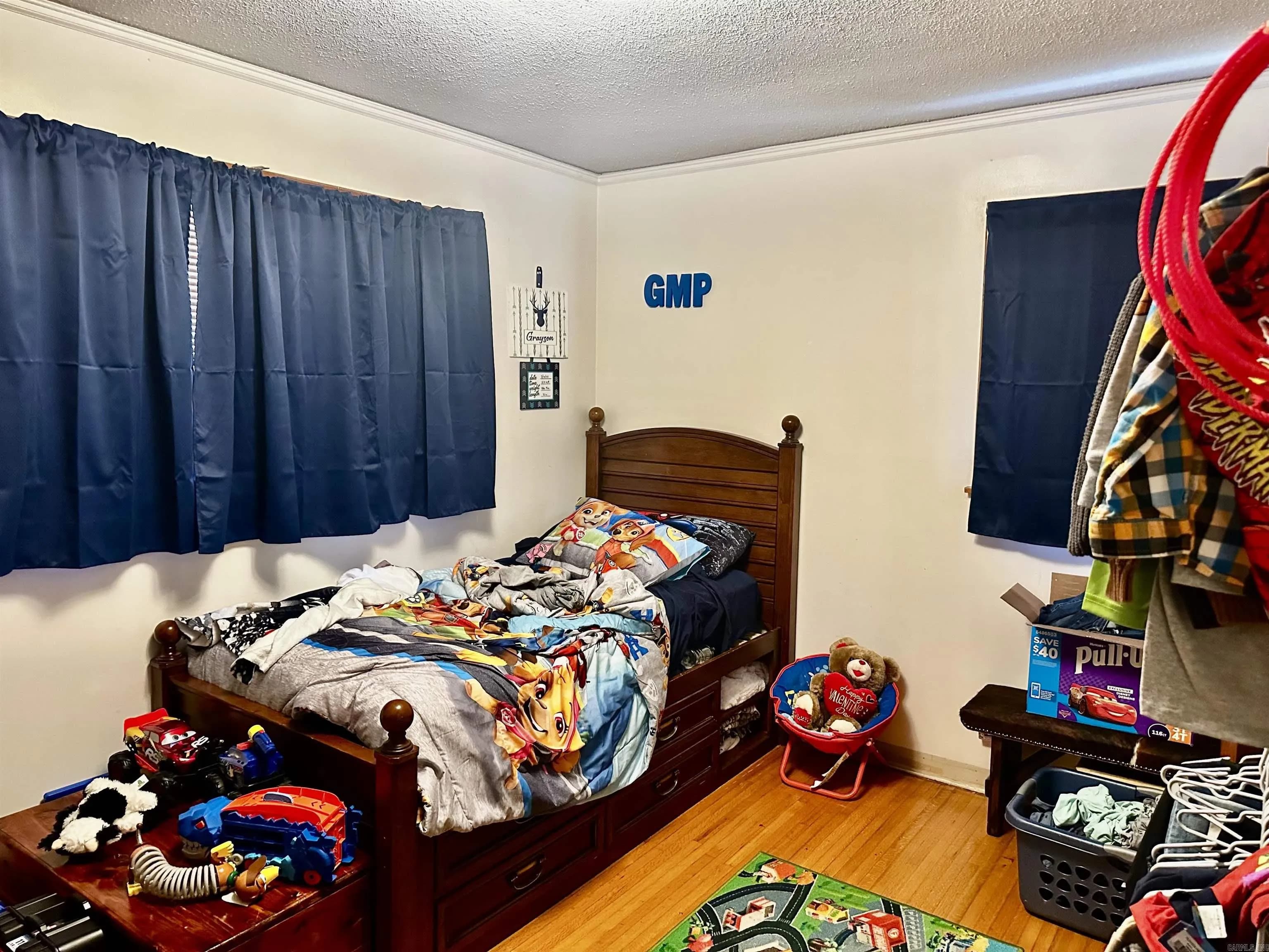 Property at 717  Crest - Image 9