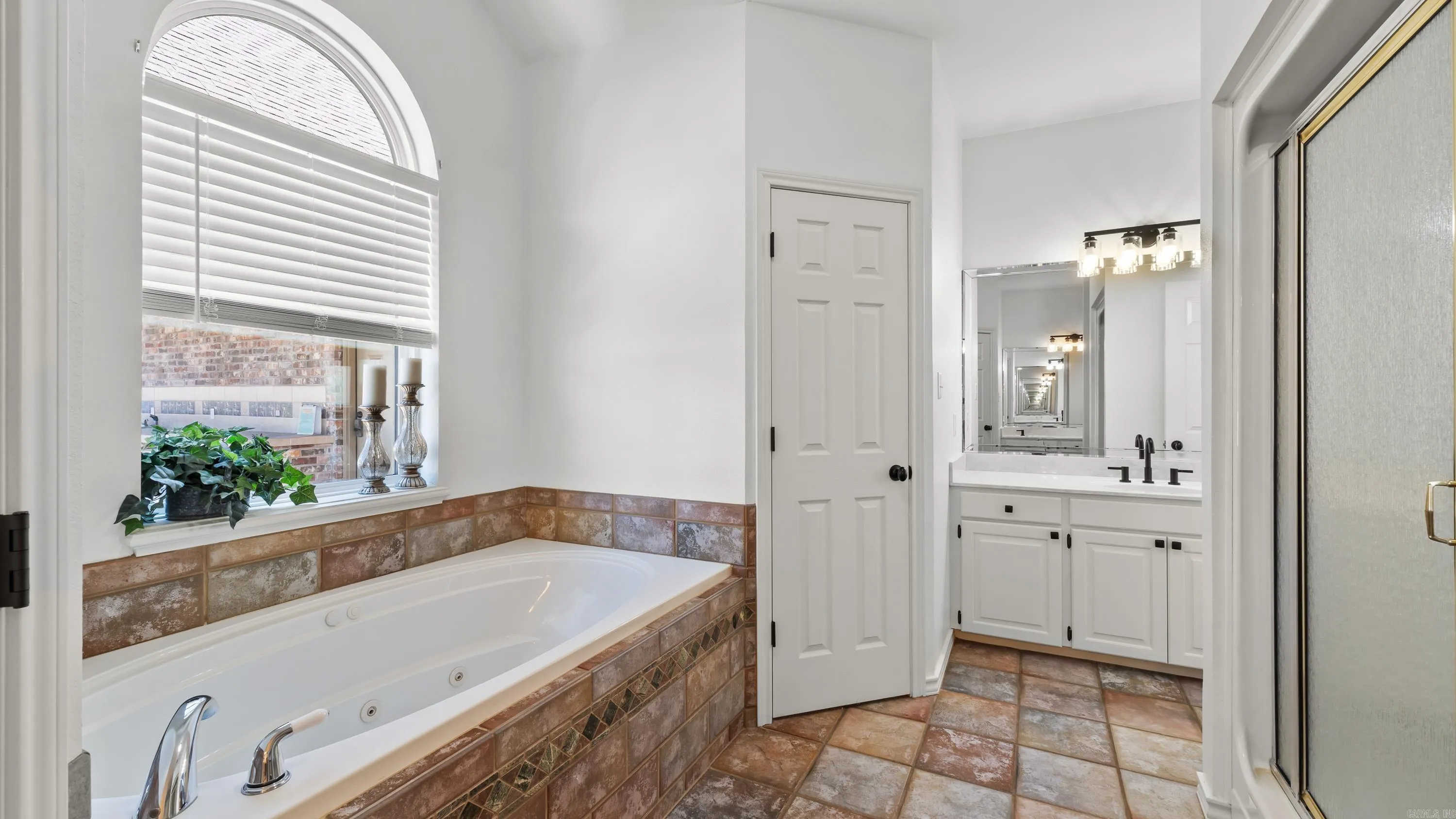 Property at 675  Beaver lake drive - Image 15