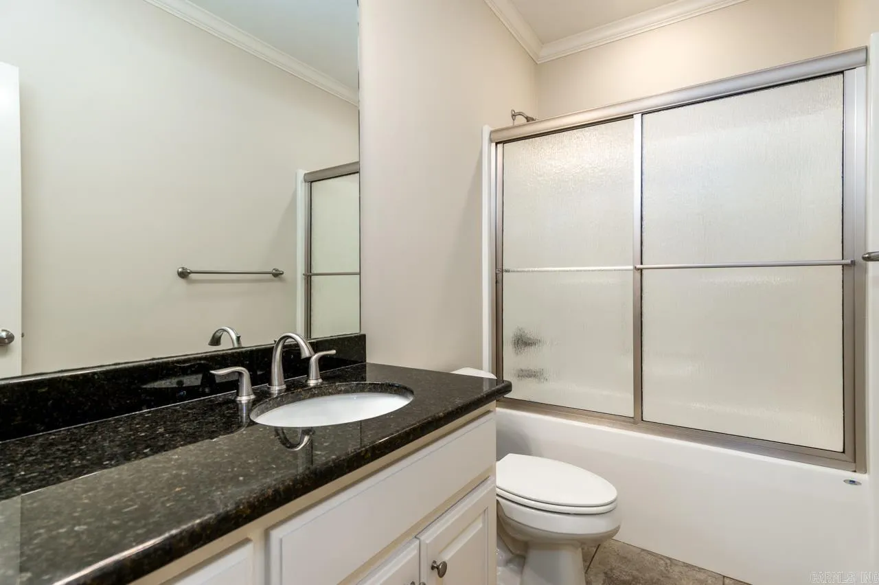 Property at 1765  Sylar - Image 18