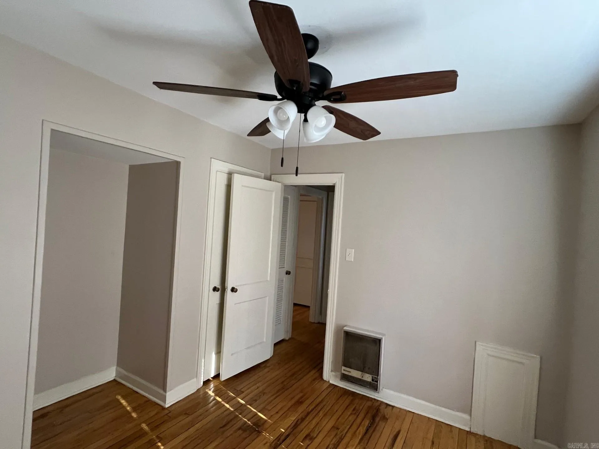 Property at 1417  Center, 1 - Image 4