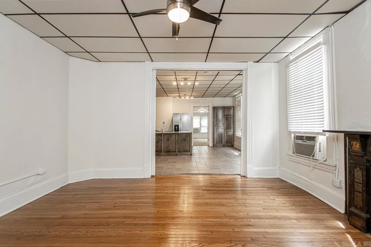 Property at 1405 S Cumberland st. - Image 44