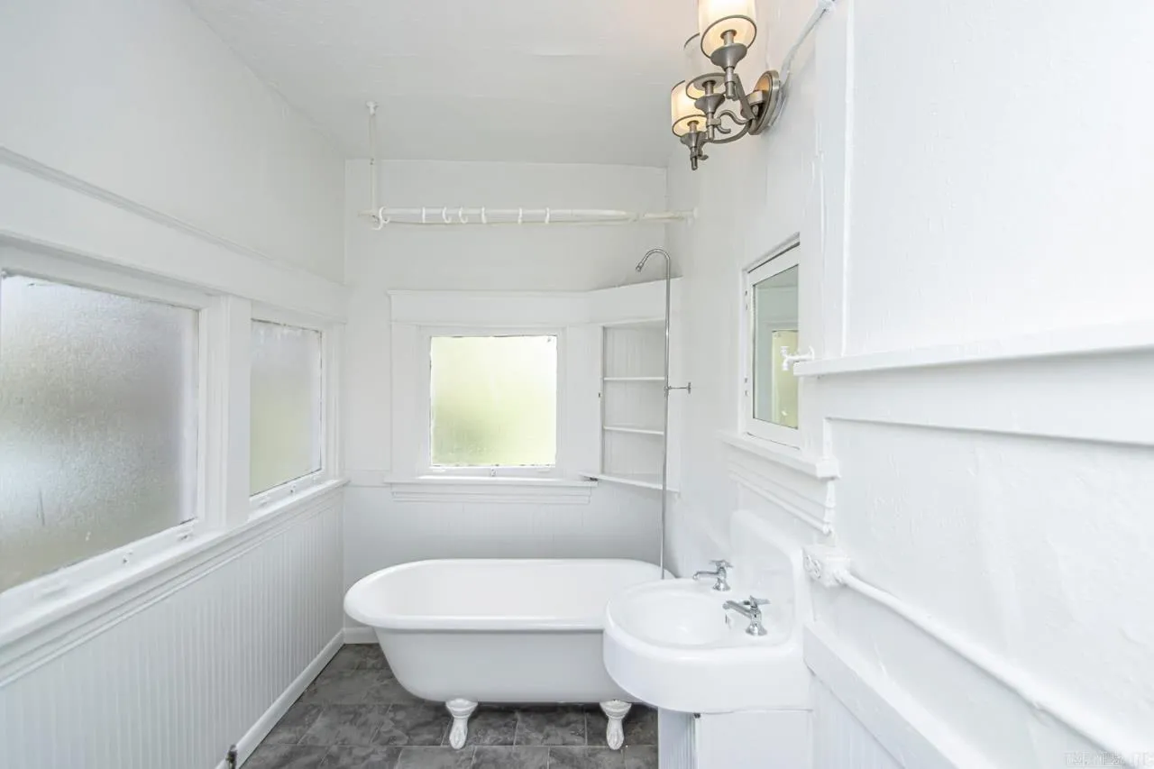 Property at 1405 S Cumberland st. - Image 38