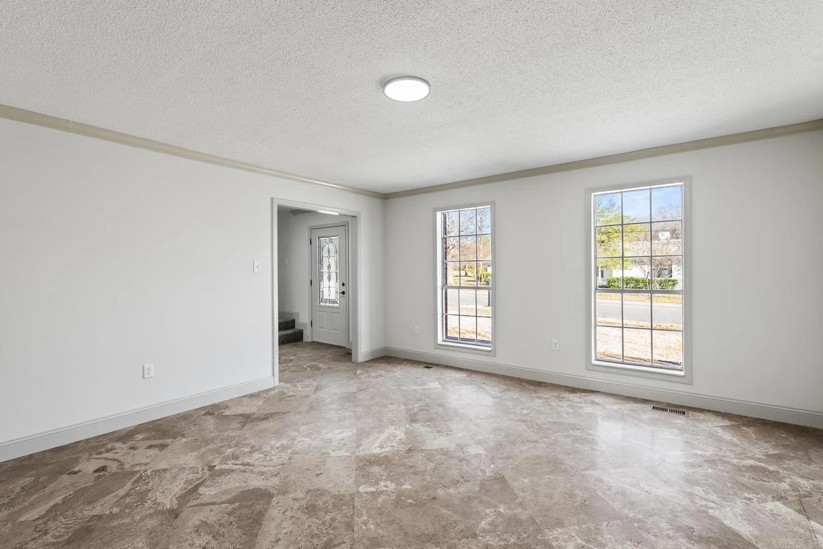 Property at 809  Koehler - Image 6