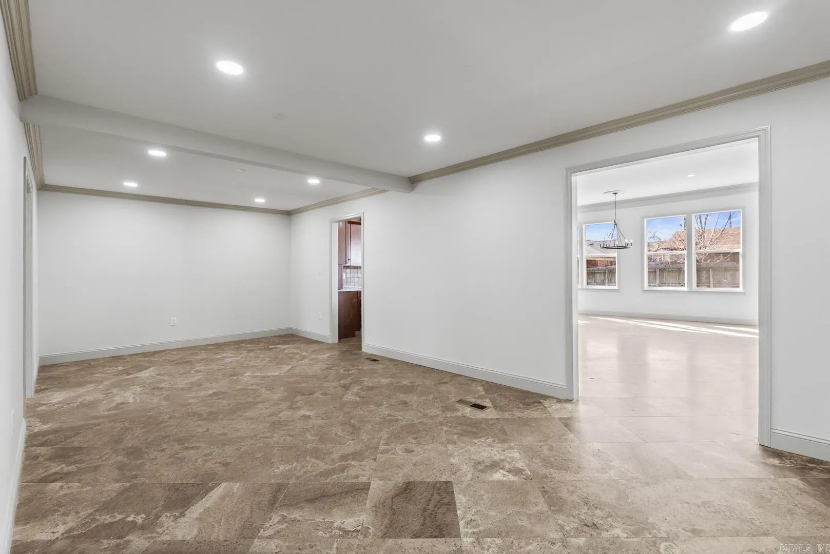 Property at 809  Koehler - Image 10