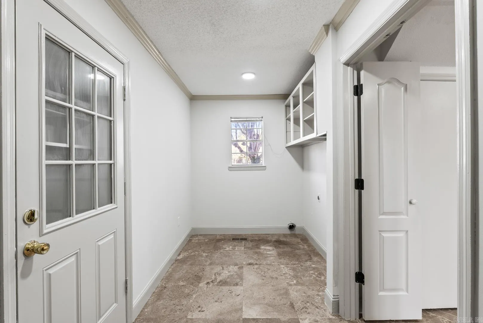 Property at 809  Koehler - Image 8