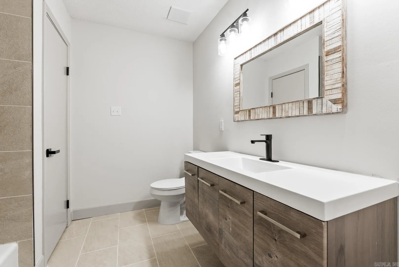 Property at 809  Koehler - Image 31