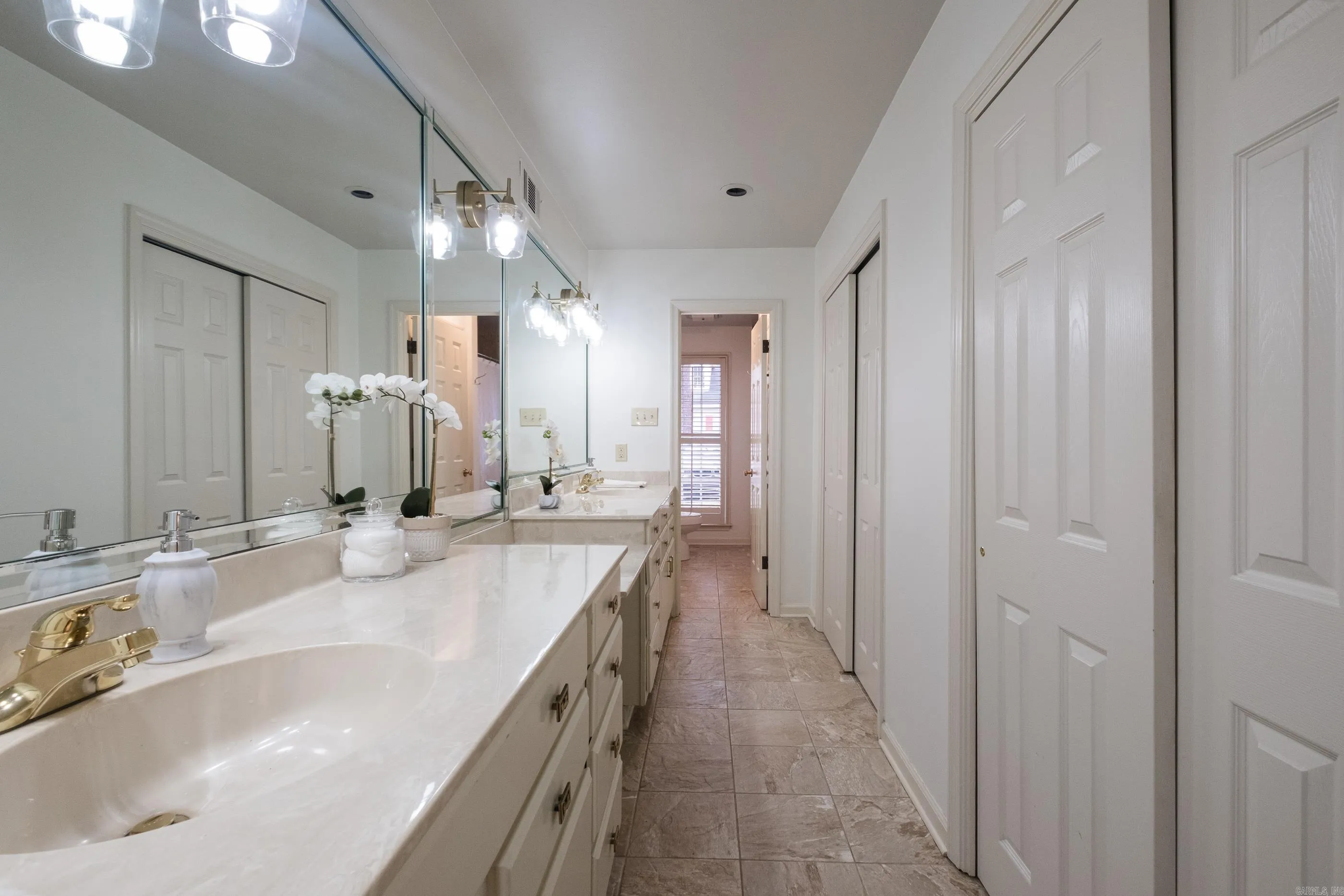 Property at 74  Kingsbridge way - Image 31
