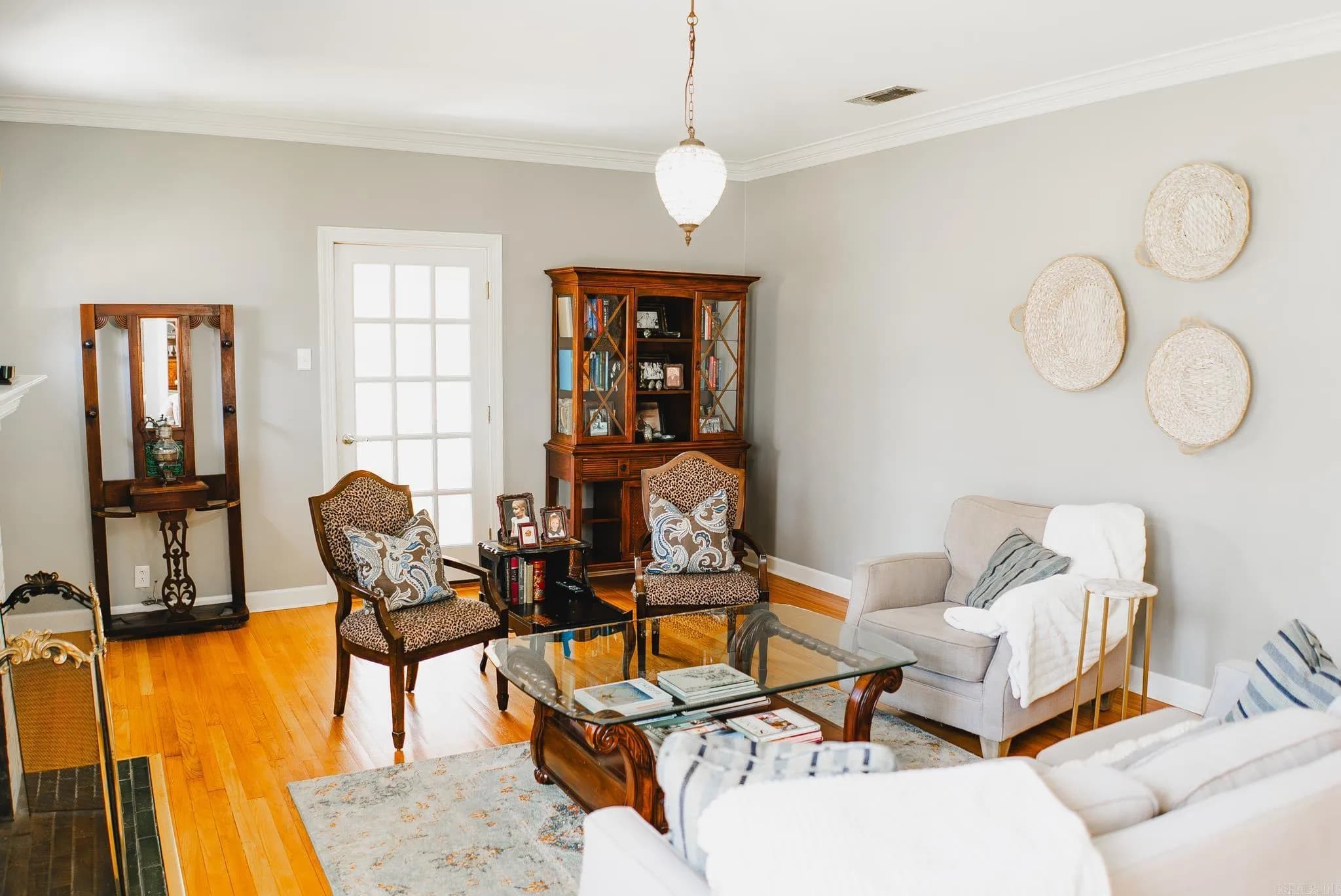 Property at 542 S Main - Image 3