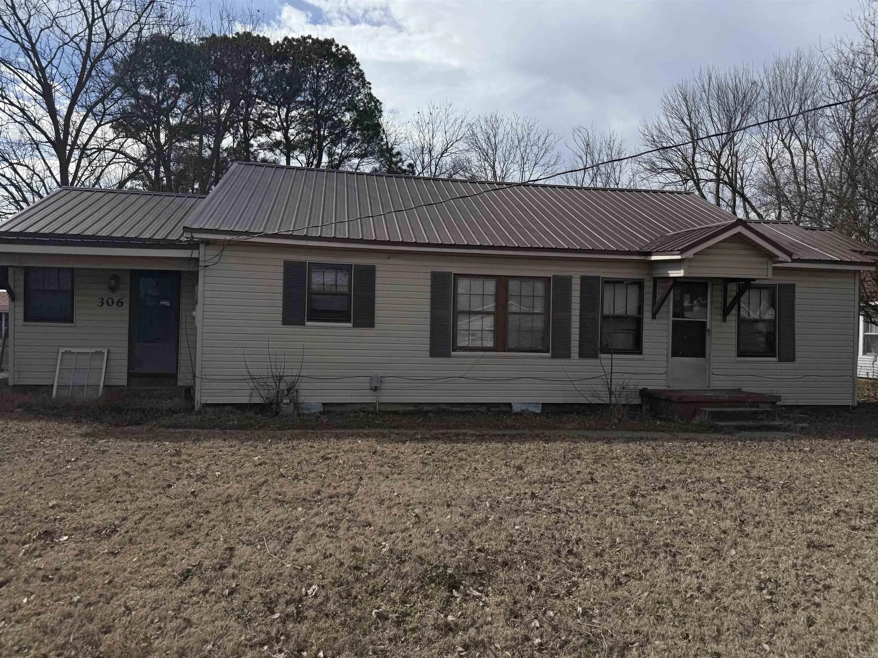 Property at 306 S 14 - Image 1