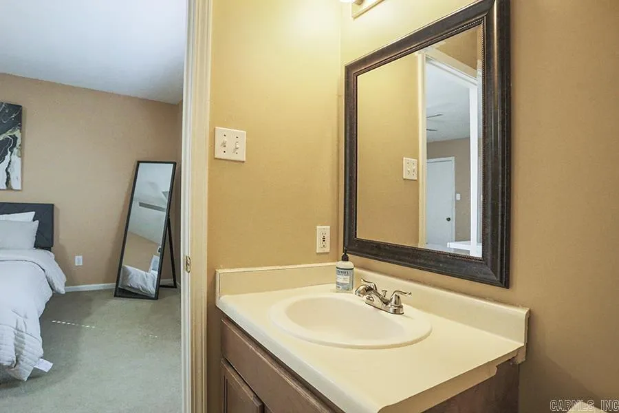 Property at 103  Point west circle - Image 30