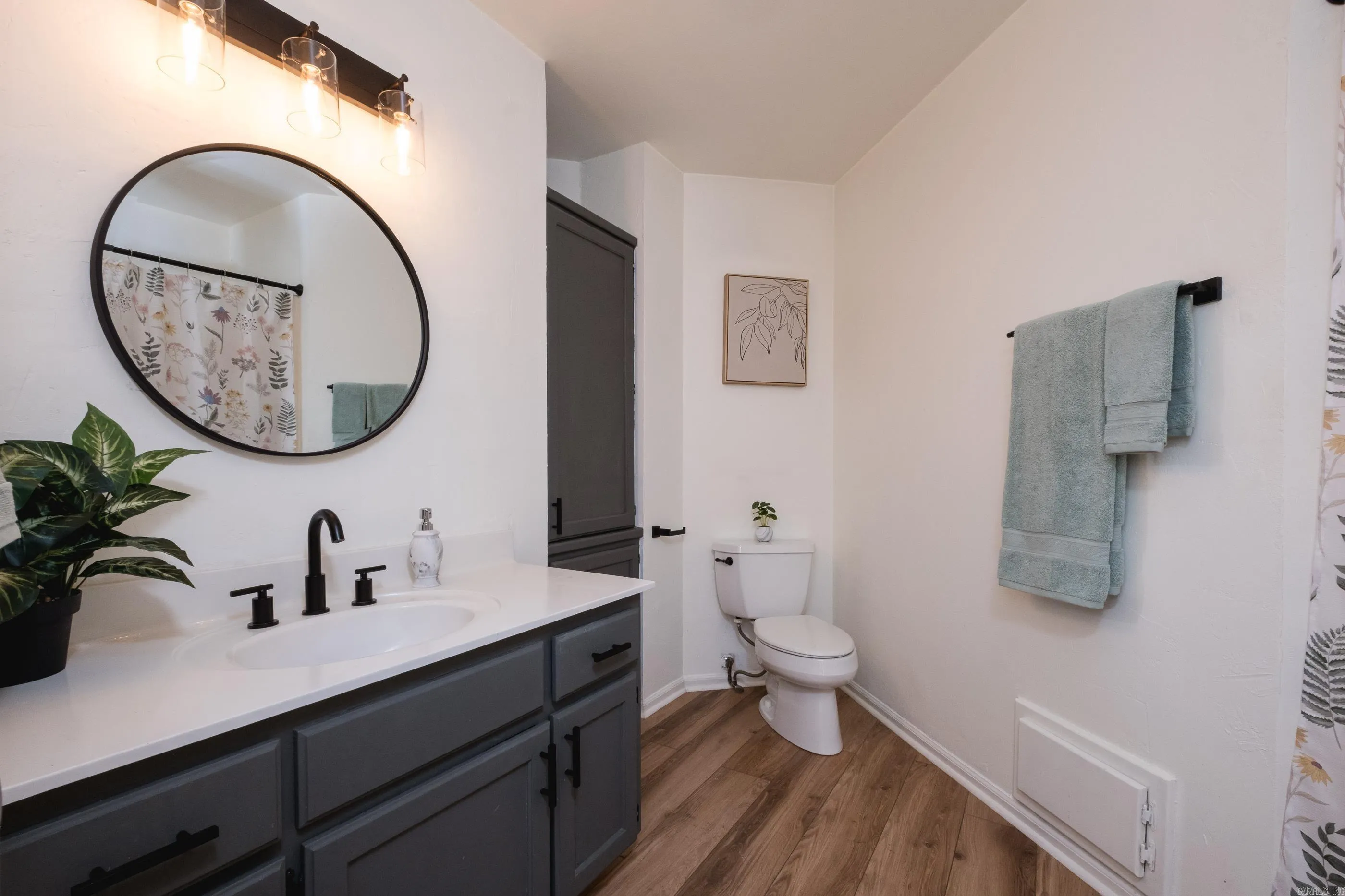 Property at 4104  Old oak drive - Image 26