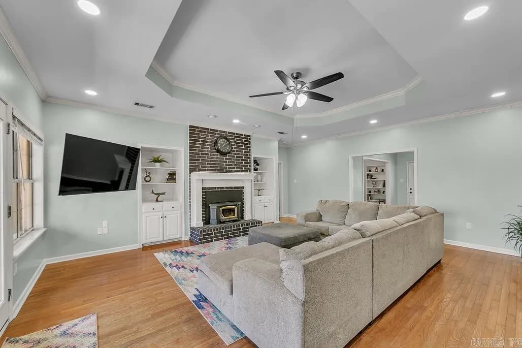 Property at 17  Wildwood - Image 12