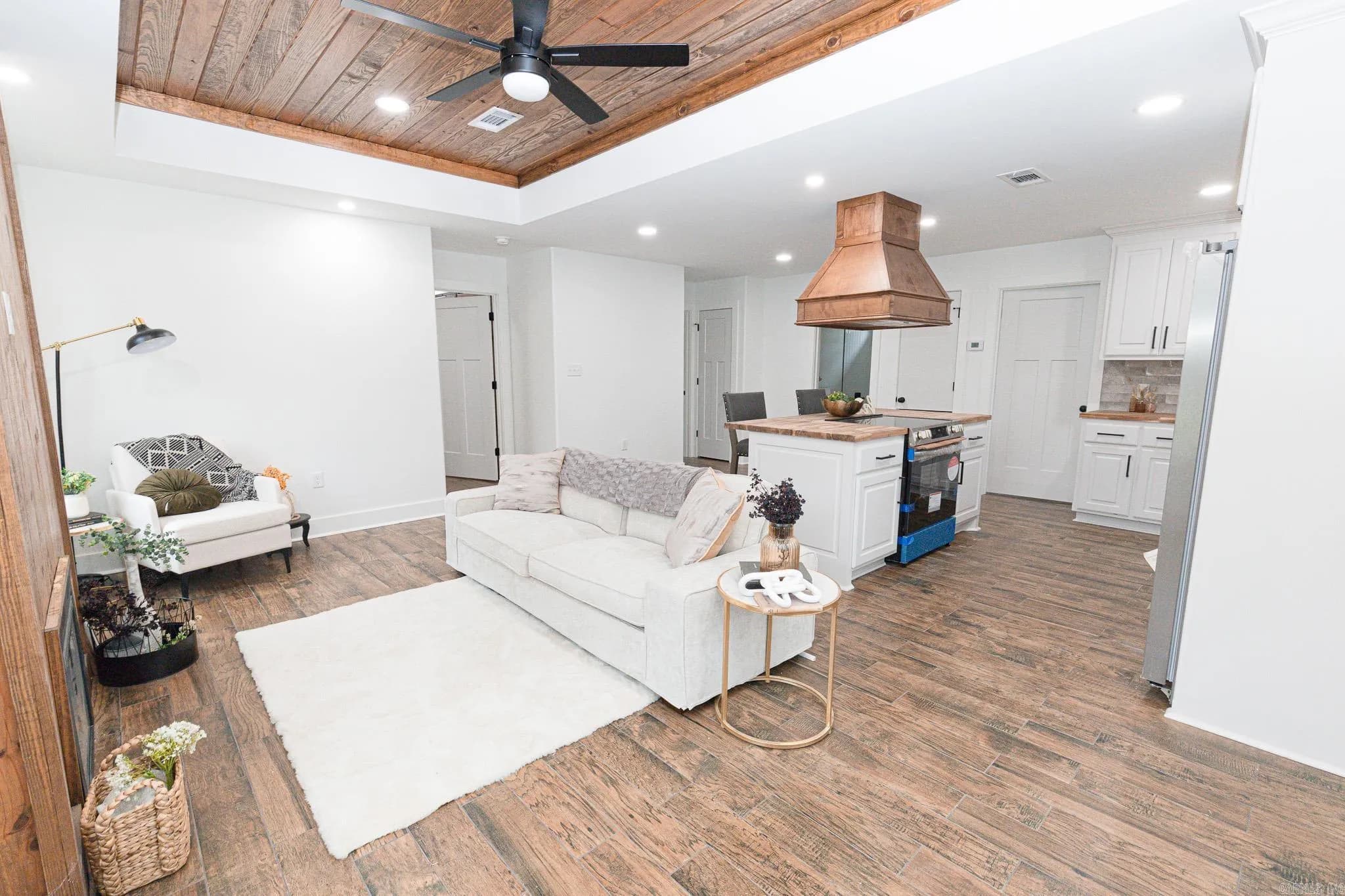 Property at 8101  Sulphur springs - Image 6
