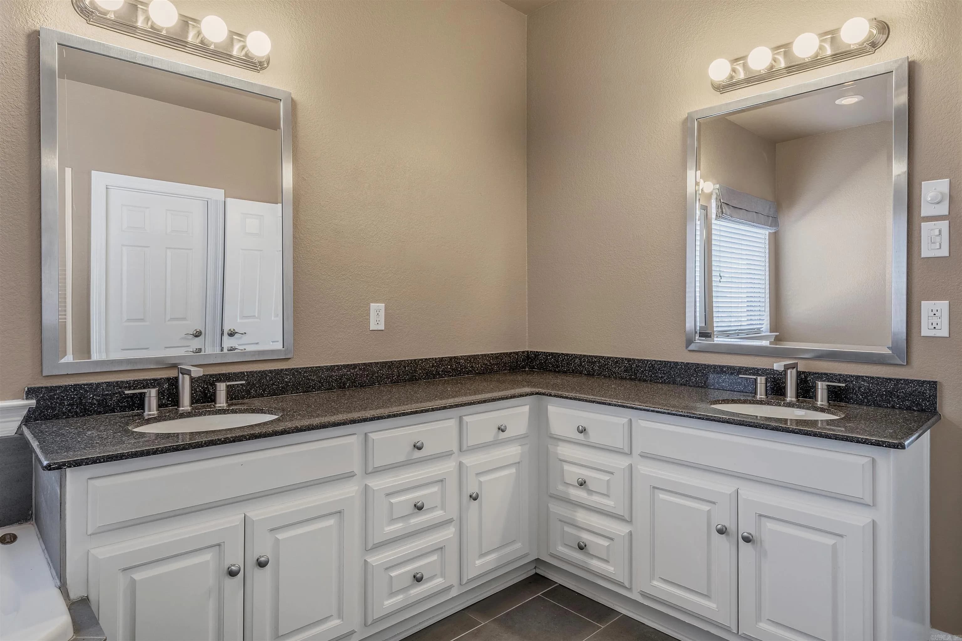 Property at 7136 E Ridge - Image 26