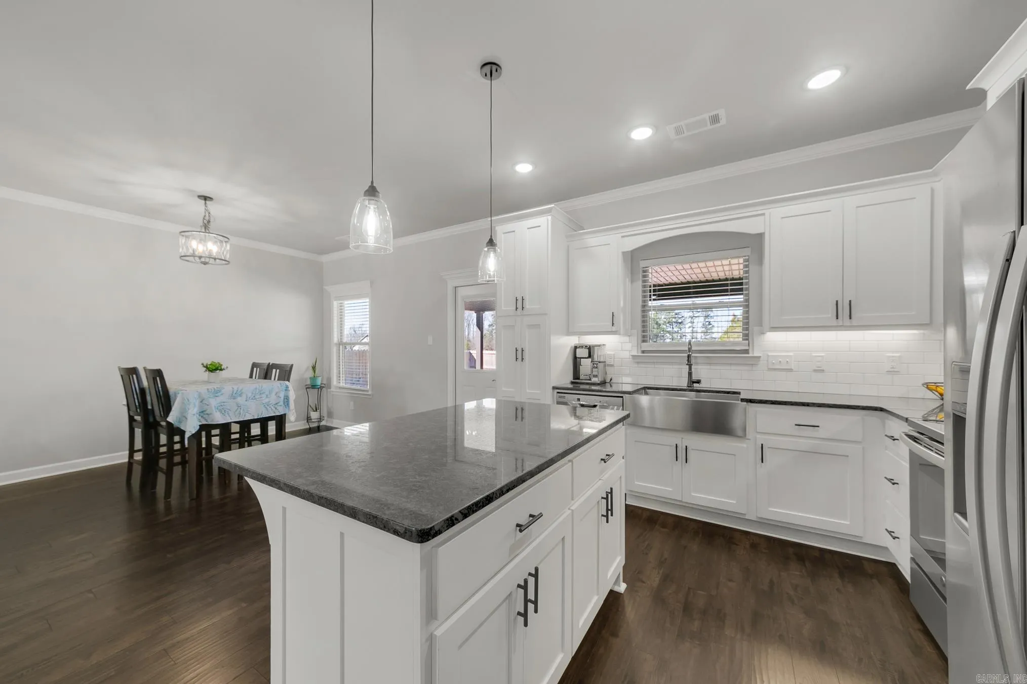 Property at 36  Cimarron - Image 15