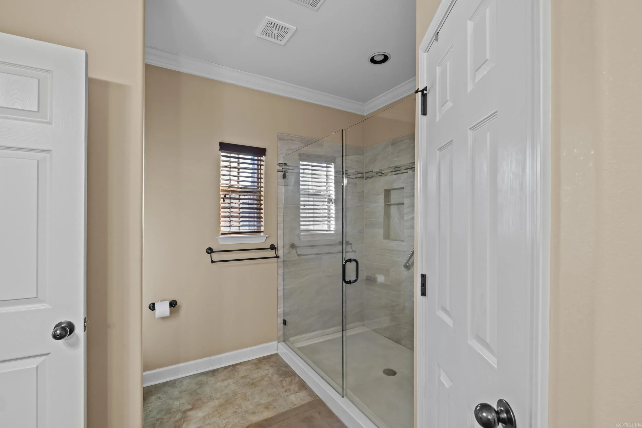 Property at 916  Greystone - Image 17