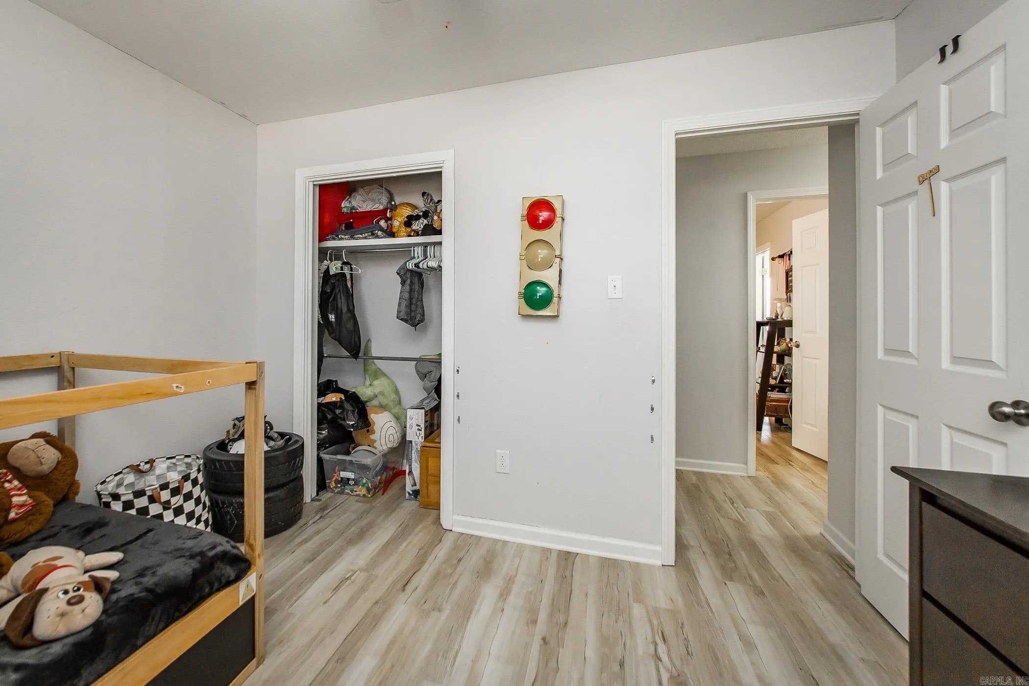 Property at 2322  Southgate - Image 20