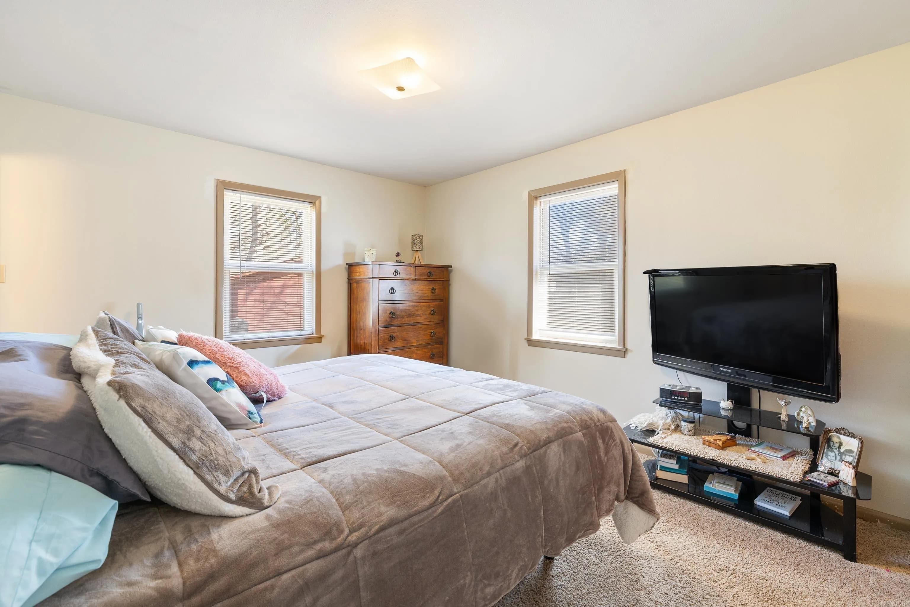Property at 906  Willow st - Image 8