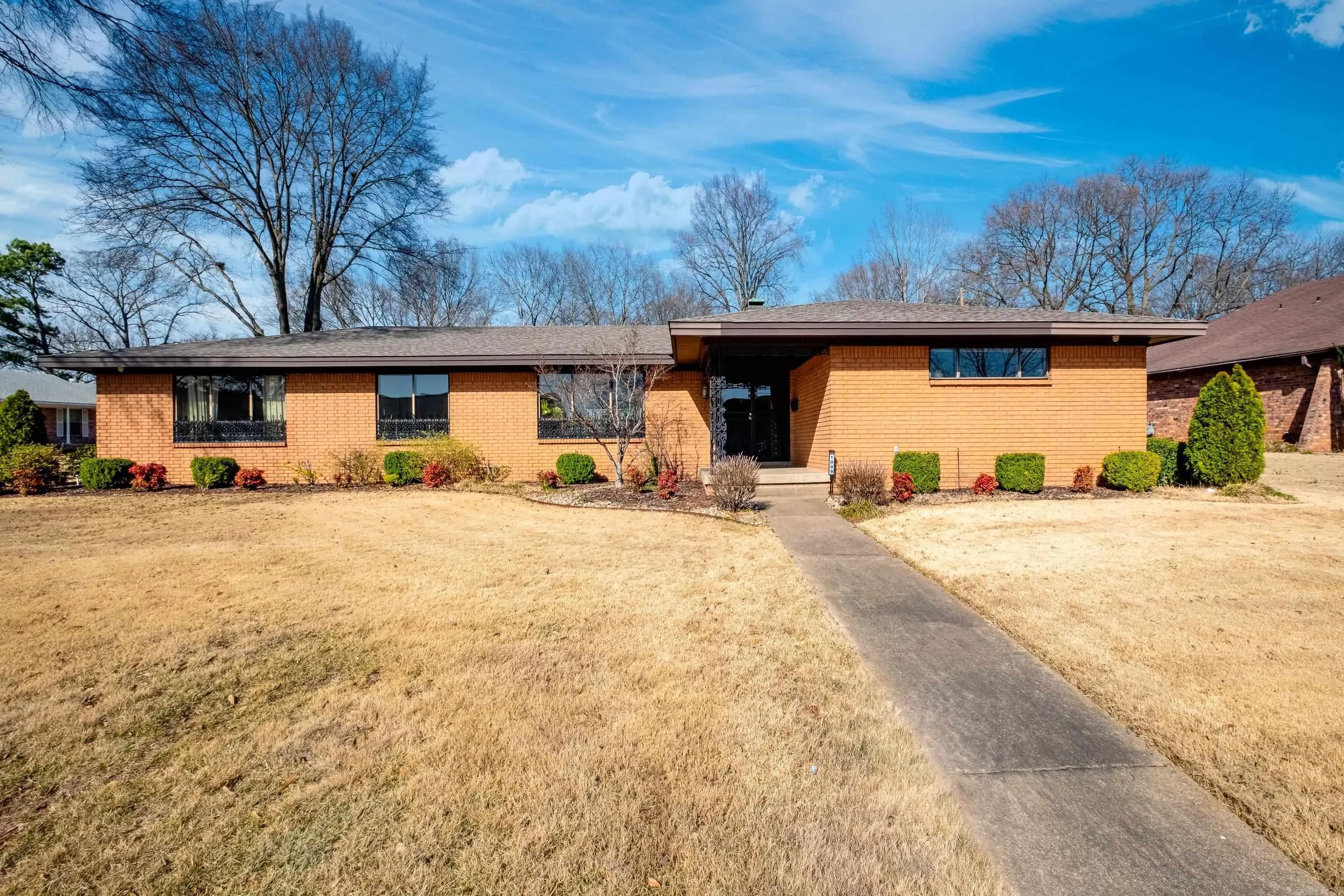 Property at 1009  Cherry hill - Image 1