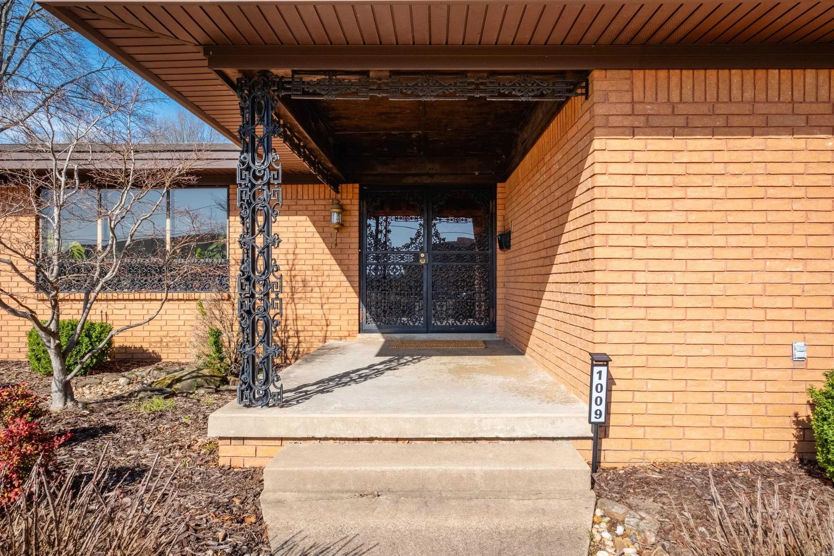 Property at 1009  Cherry hill - Image 2