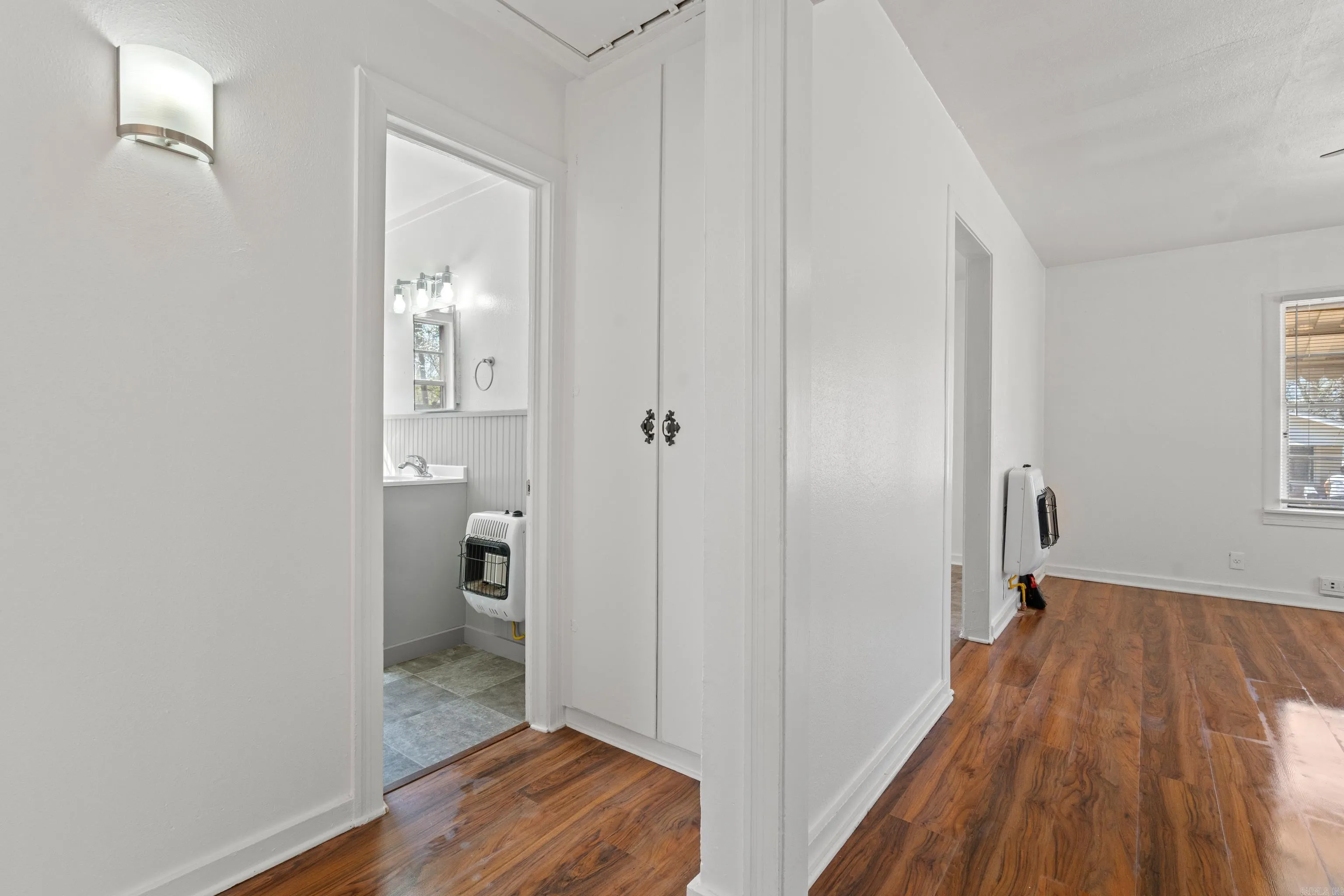 Property at 1501 E Highland - Image 14