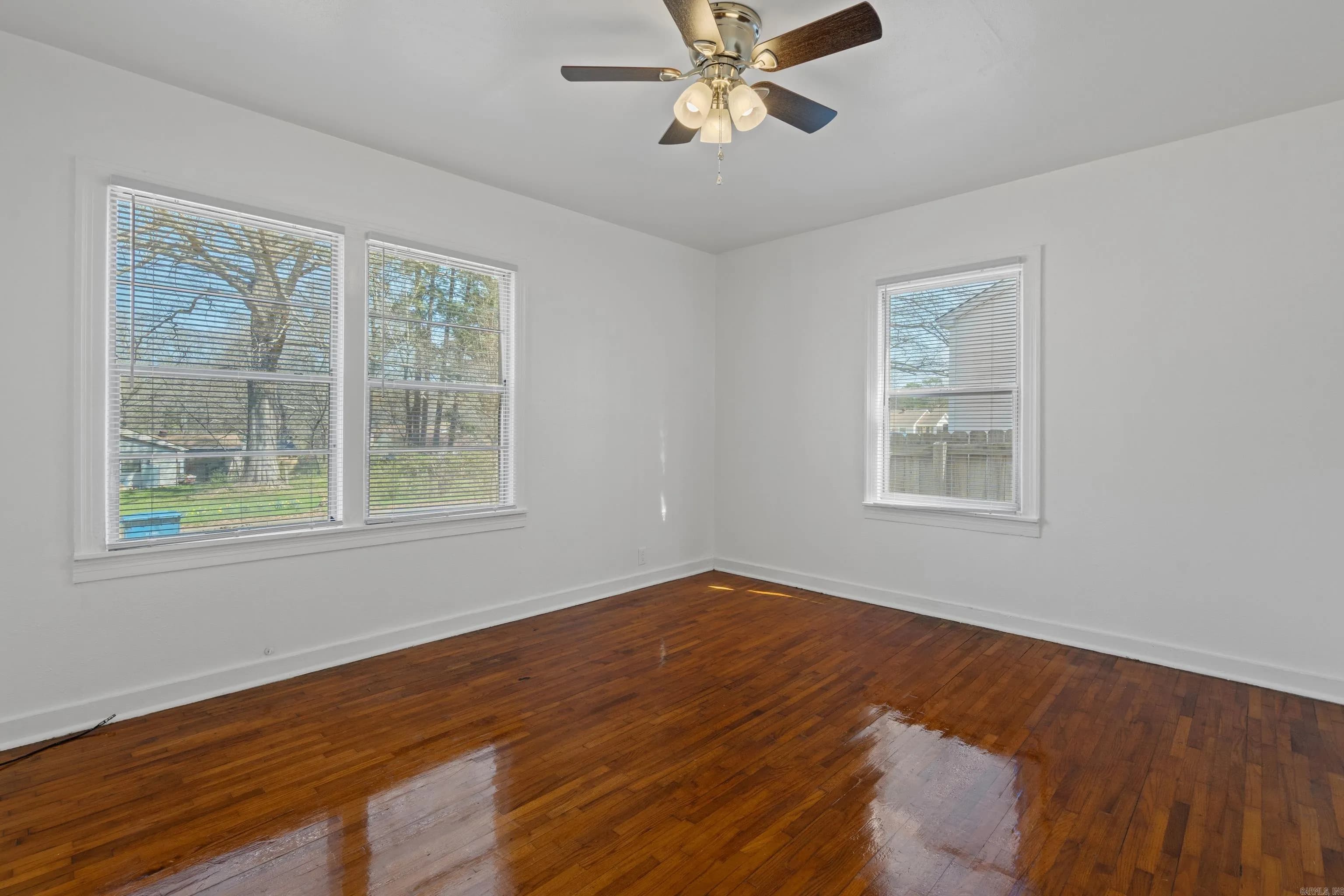 Property at 1501 E Highland - Image 15