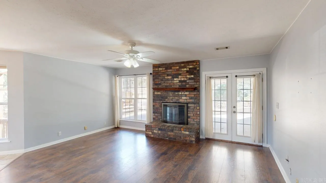Property at 22  Fisher - Image 8