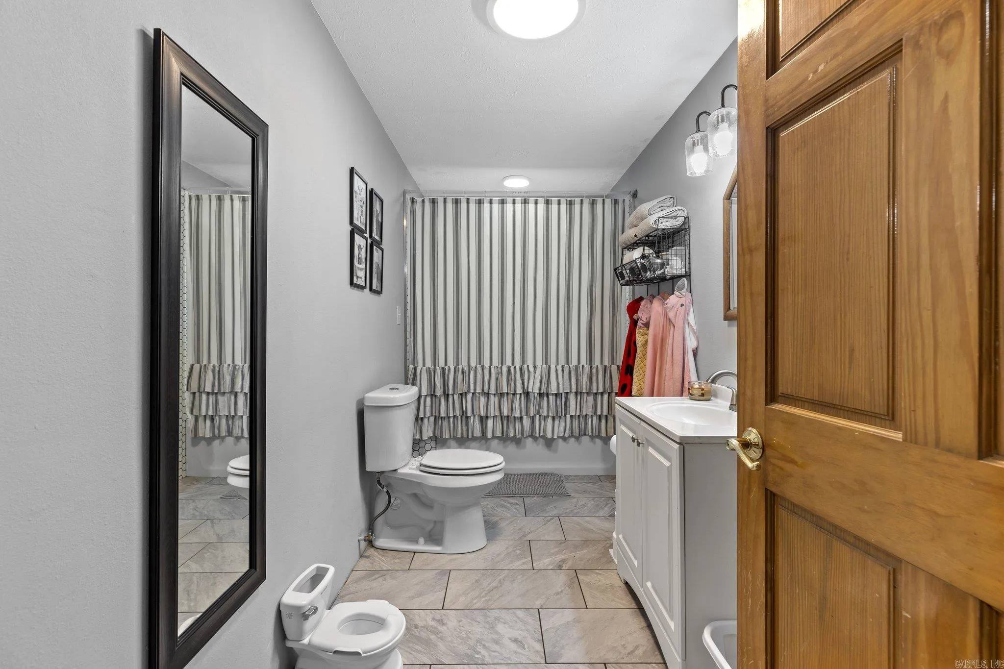 Property at 6519  Sandra k - Image 21
