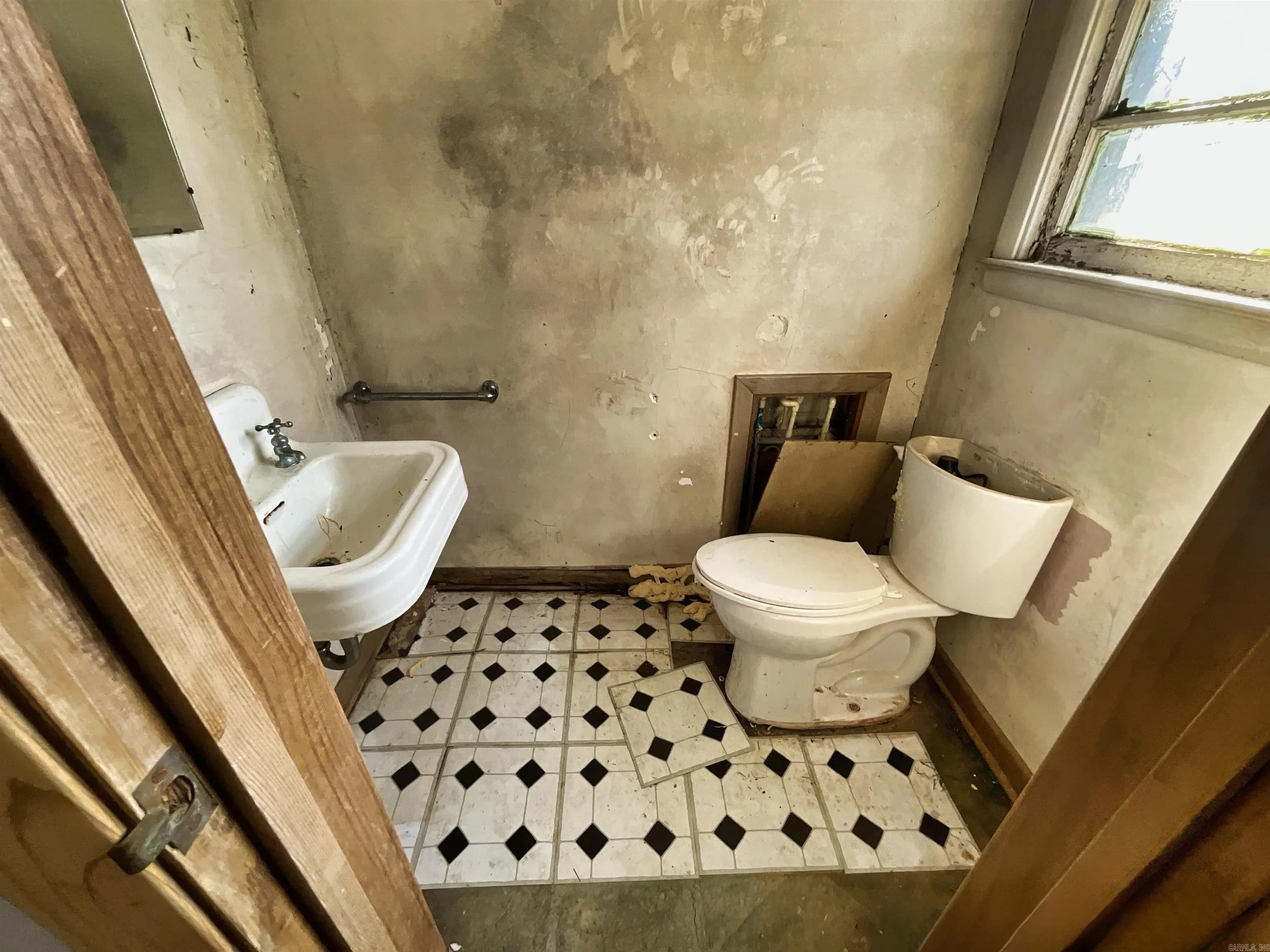 Property at 1938  Highway 32 w - Image 12