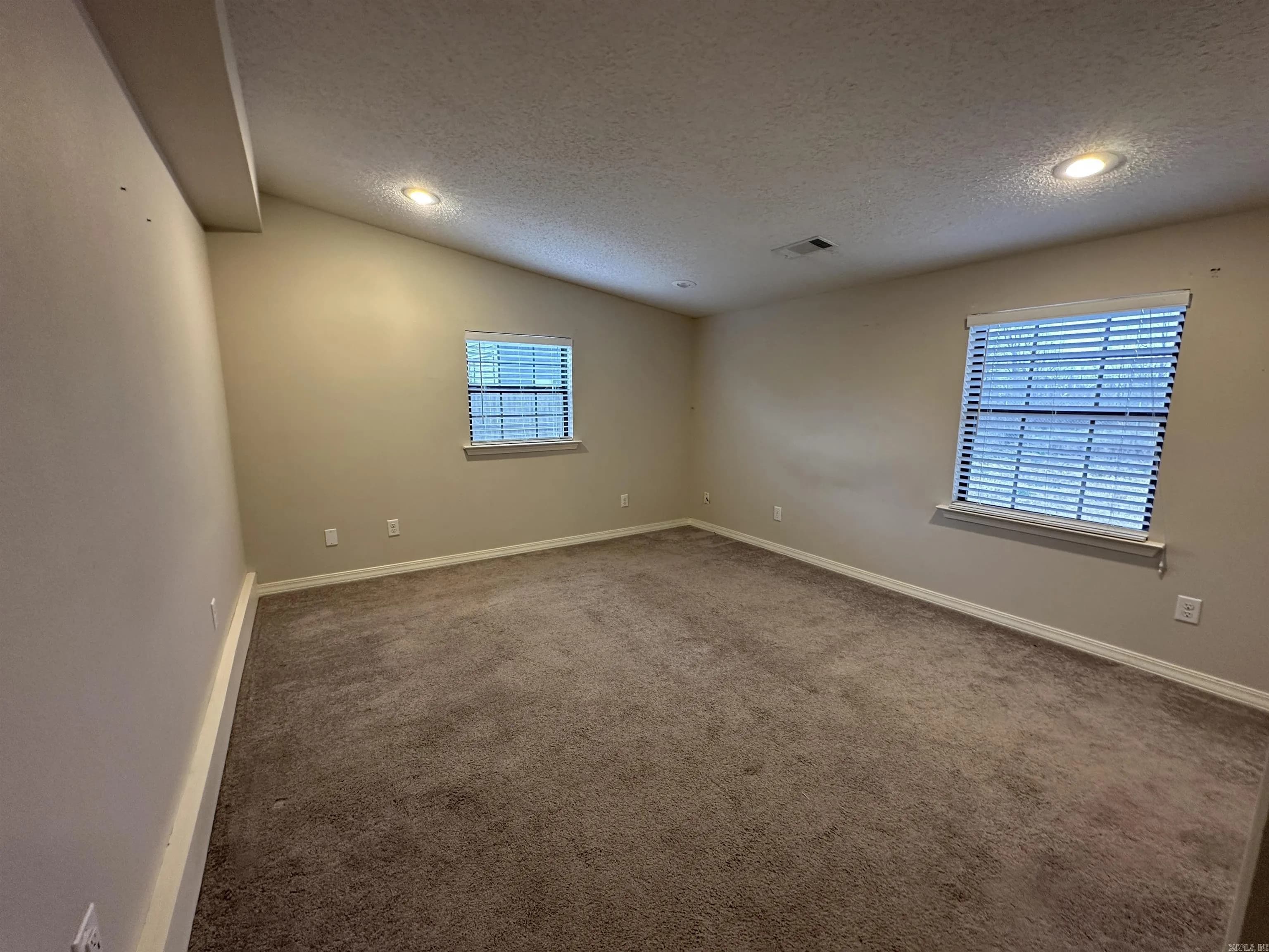 Property at 9 S Mt olive - Image 15