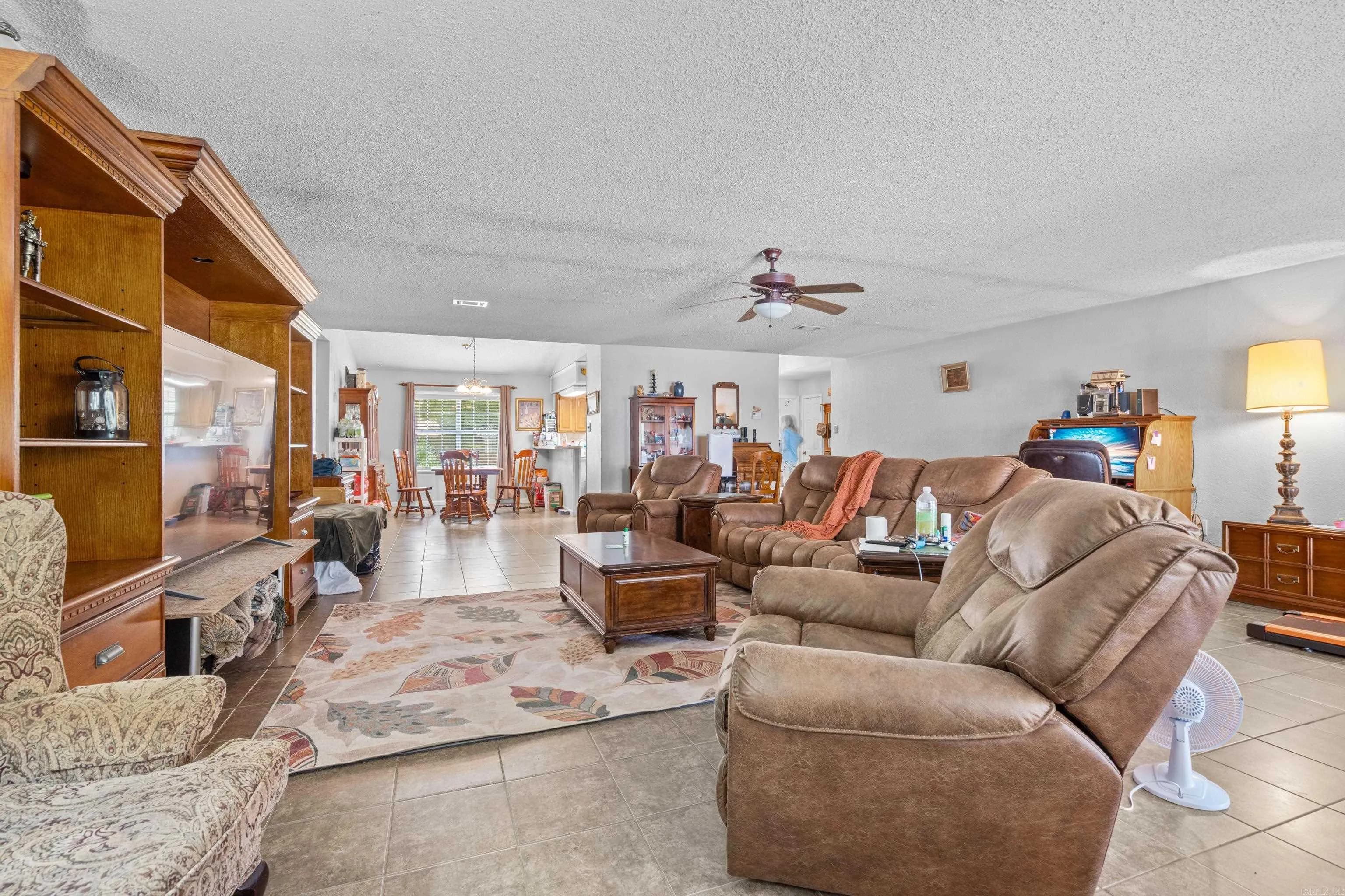Property at 114  Live oak - Image 16