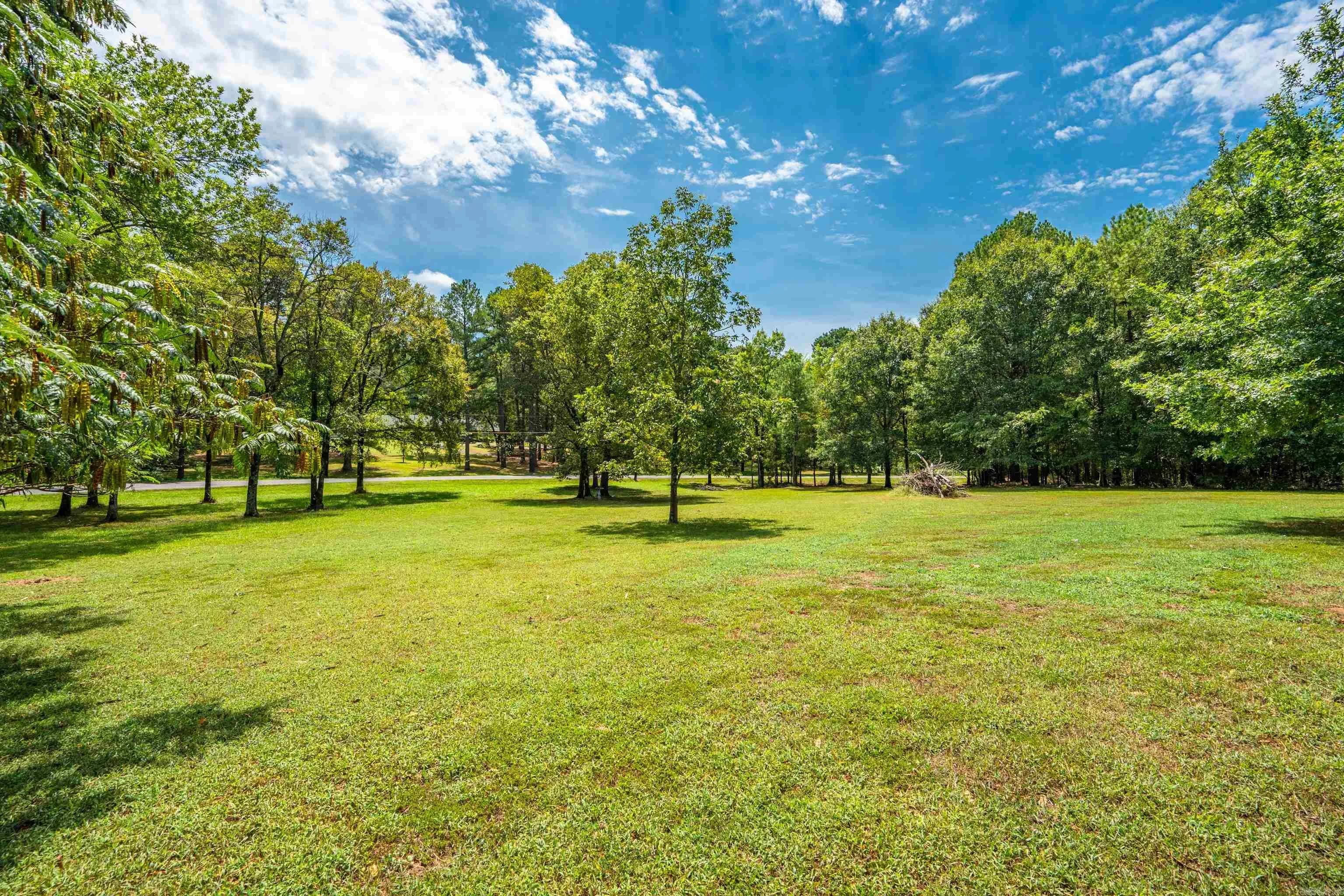 Property at 114  Live oak - Image 31