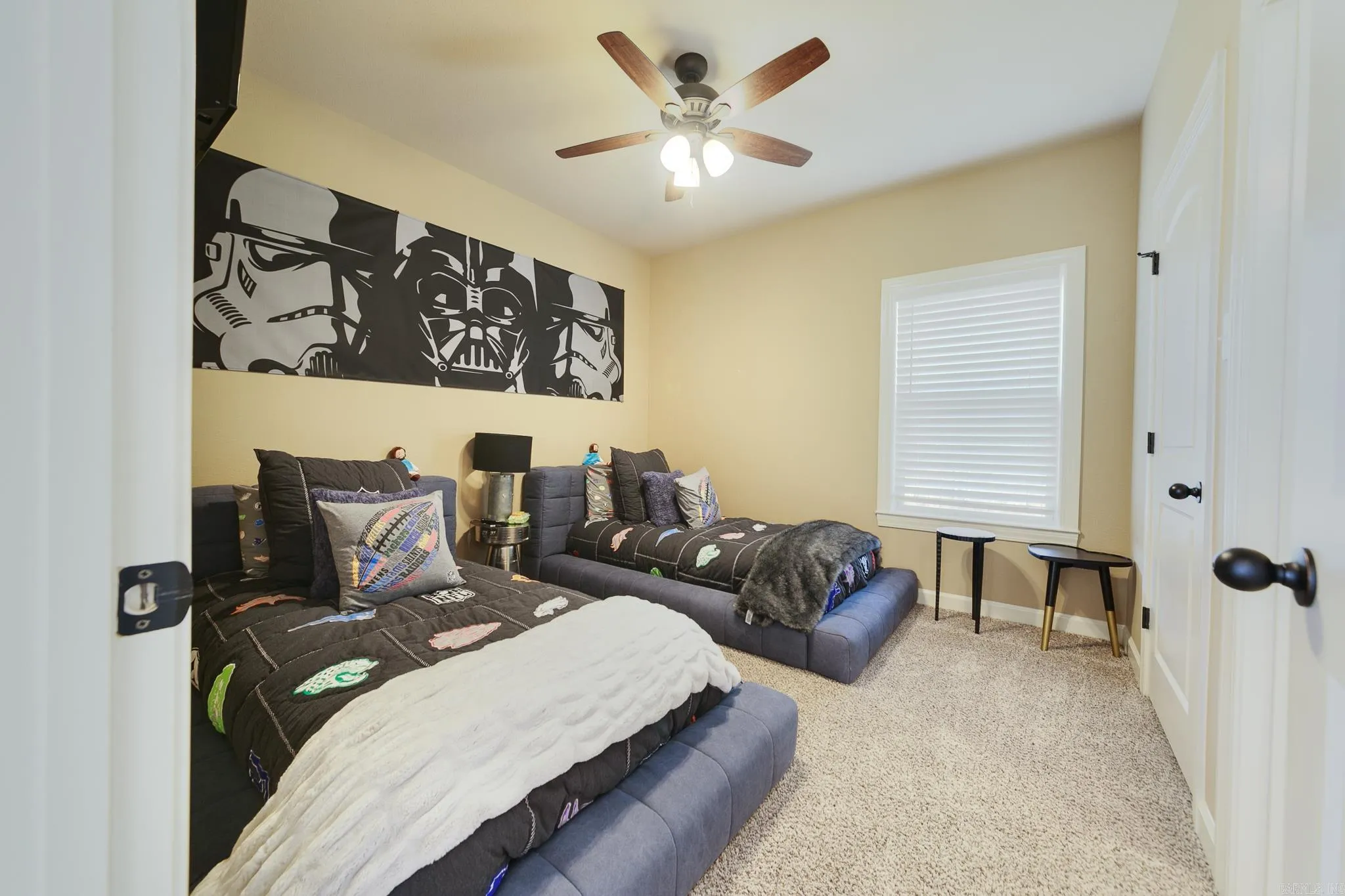 Property at 1546  Cypress - Image 37