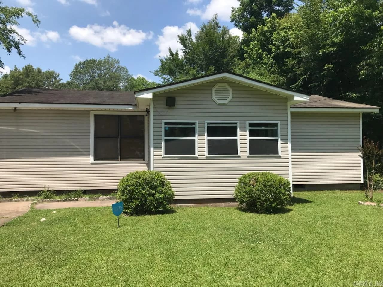 Property at 610 N Shepherd - Image 1