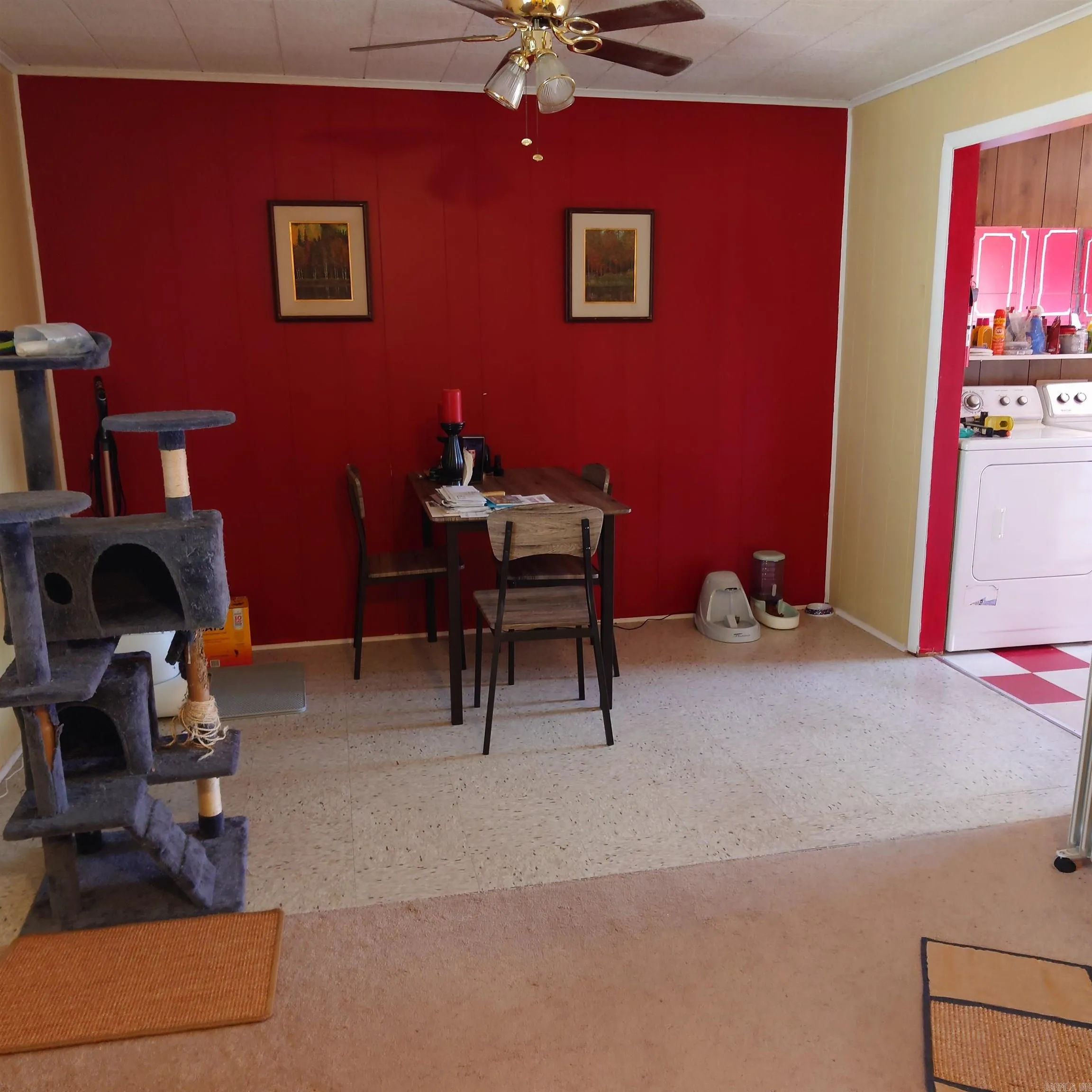Property at 610 N Shepherd - Image 8