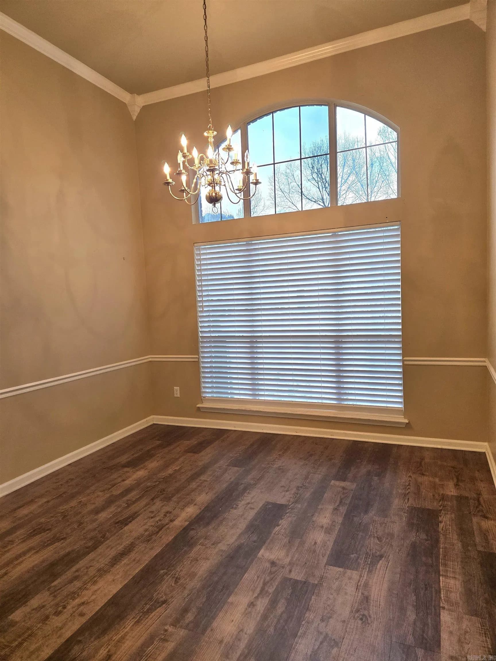 Property at 1015  River oaks - Image 6