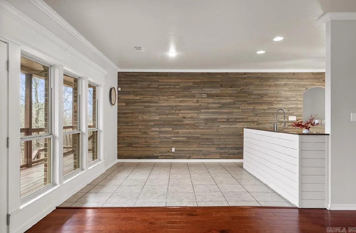 Property at 381  Vista view - Image 10