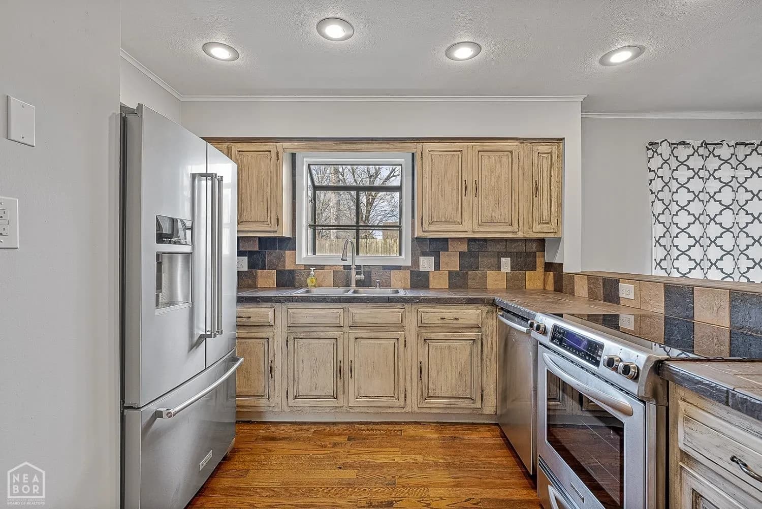 Property at 3520  Bess dr - Image 8
