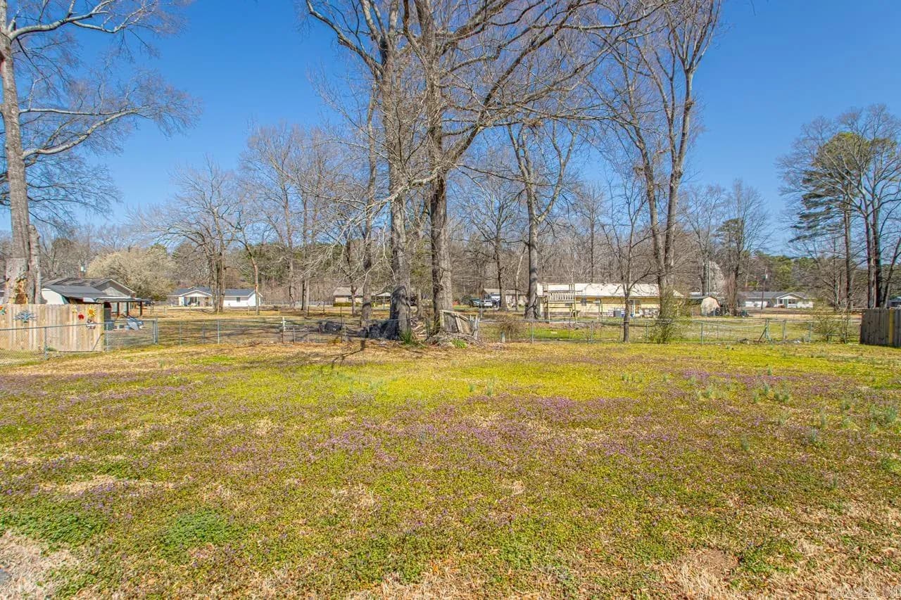 Property at 952  Hacienda - Image 27