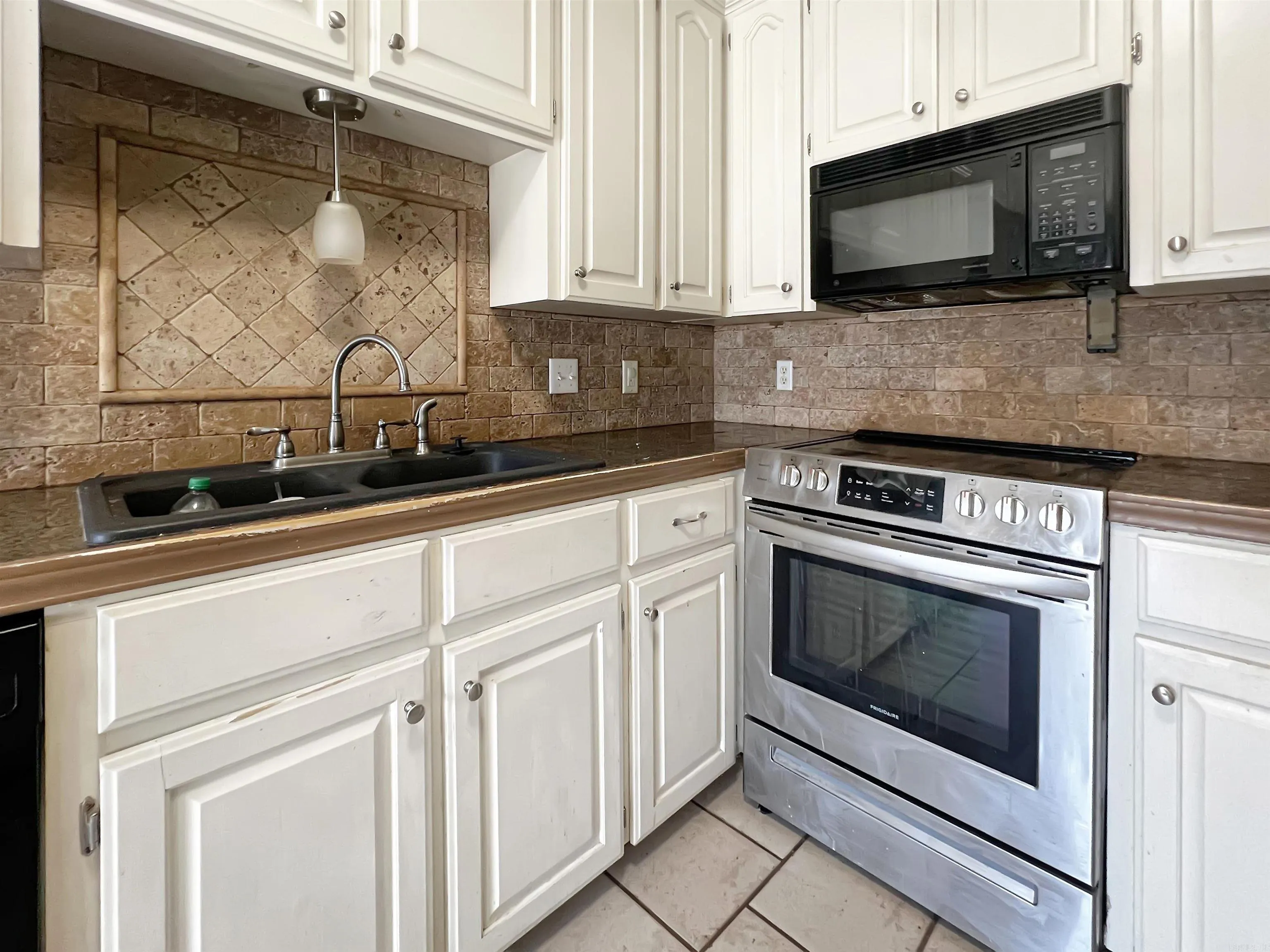 Property at 2230  Dillard dr - Image 5