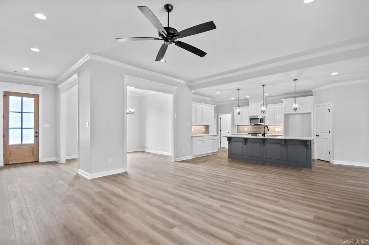 Property at 9256  Wooddale - Image 15
