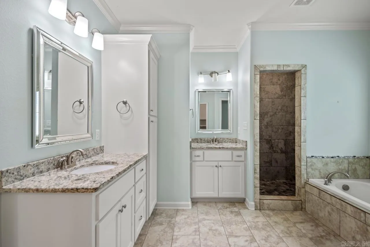 Property at 1272  Turnberry - Image 22